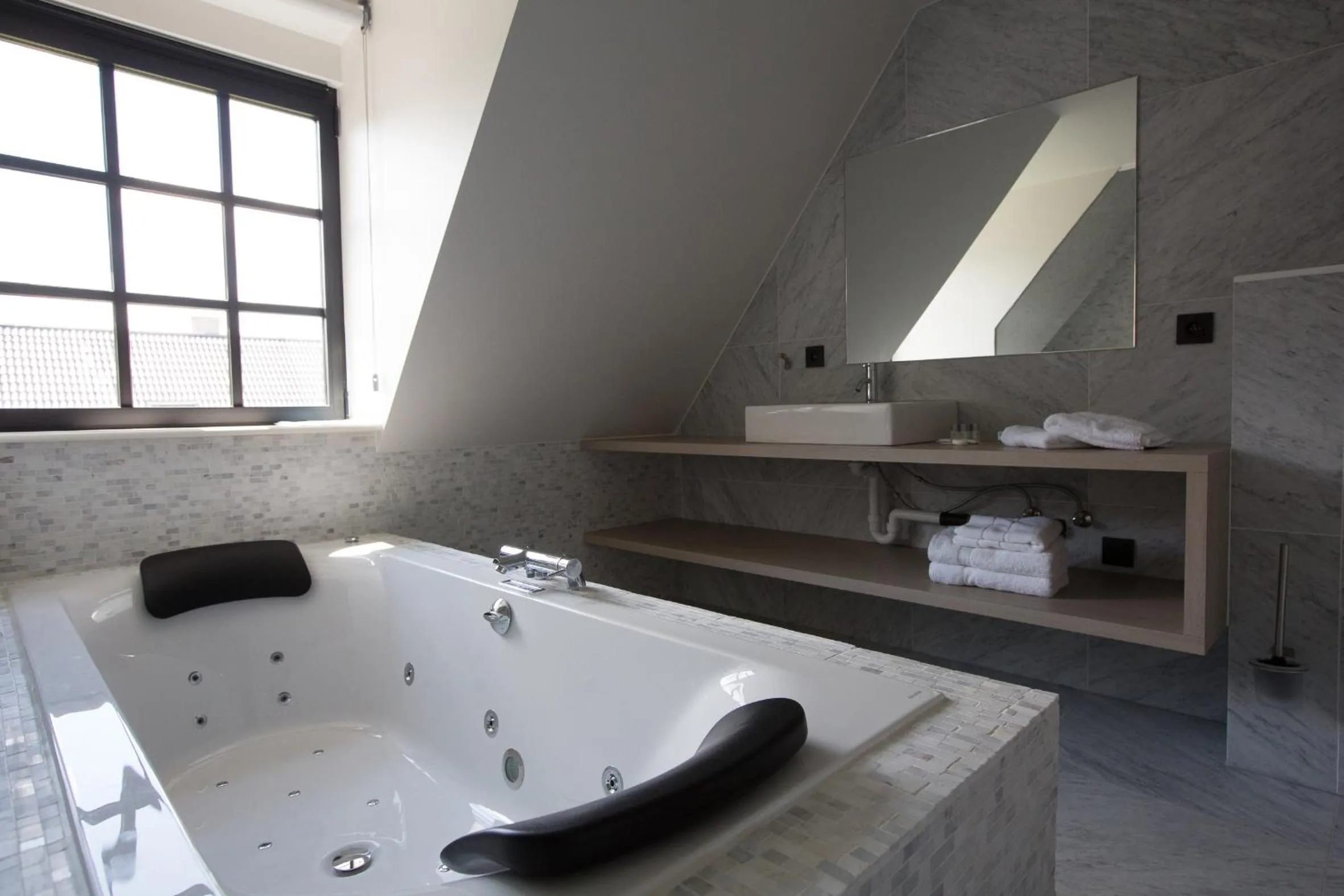 Bathroom in Hotel De Lissewal