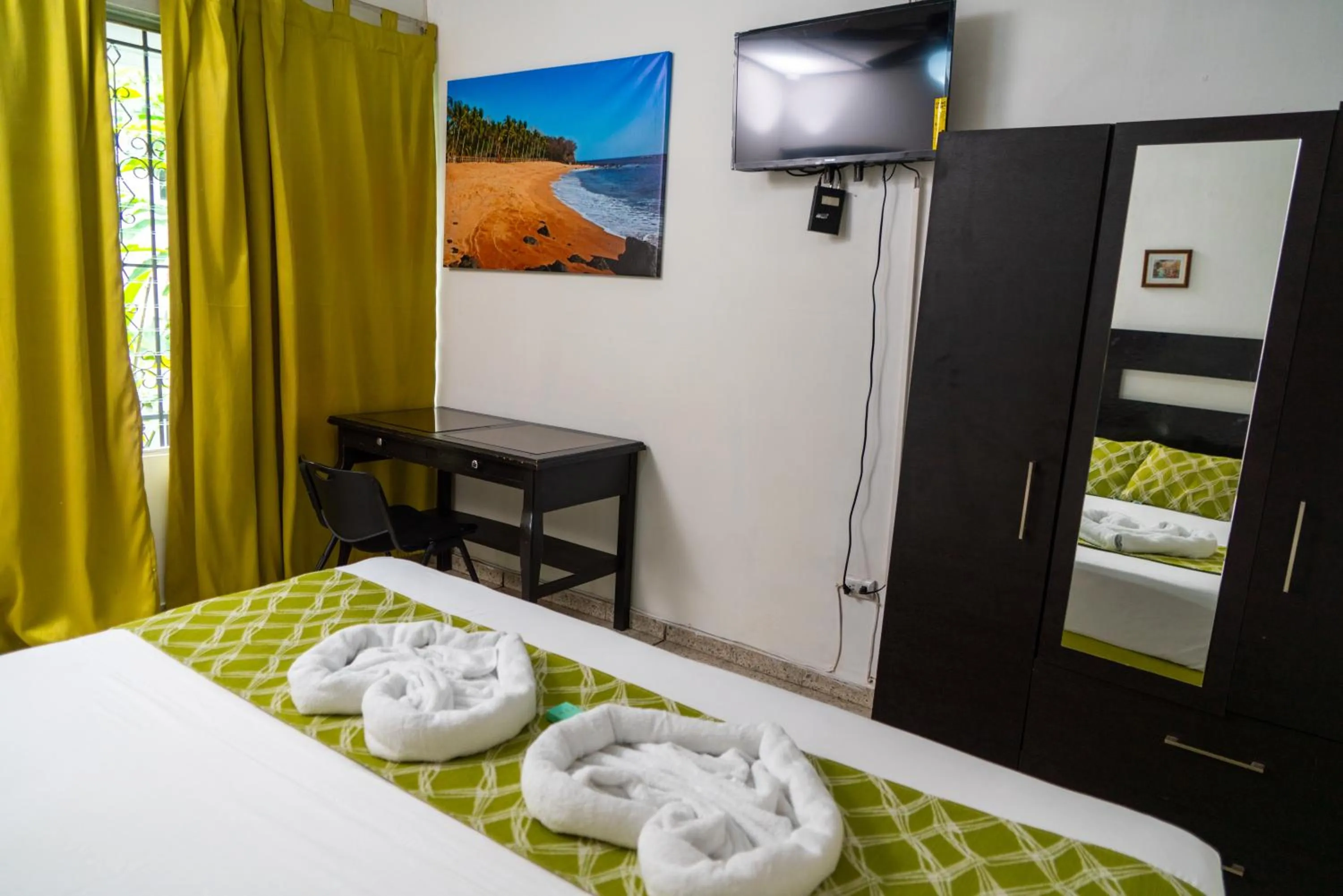 Bedroom, Bed in Suites & Apartments San Benito - Zona Rosa
