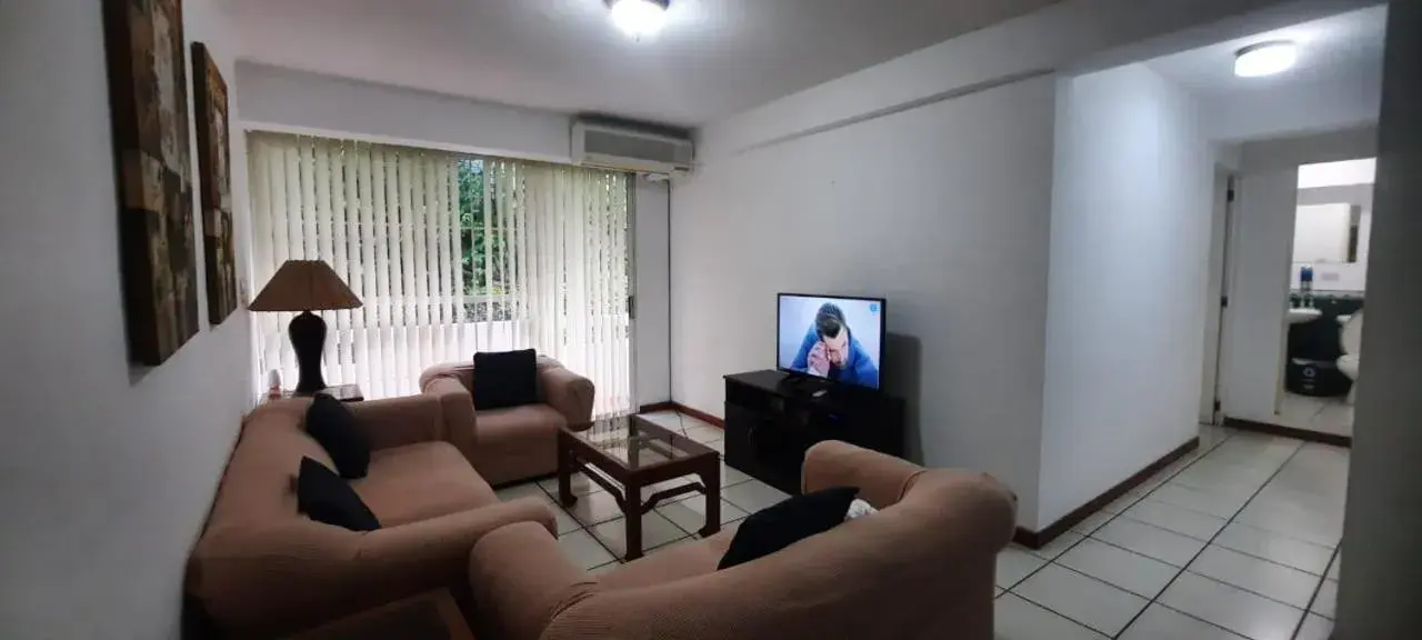 Two-Bedroom Family Apartment in Suites & Apartments San Benito - Zona Rosa Two-Bedroom Family Apartment in Suites & Apartments San Benito - Zona Rosa