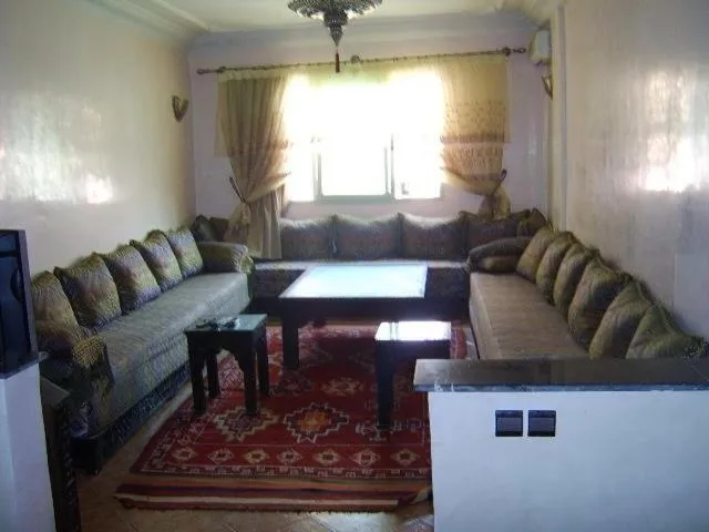 Manis Apartment Set in a Hotel Area