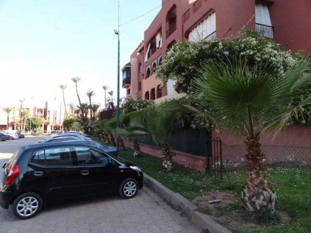 Manis Apartment Set in a Hotel Area