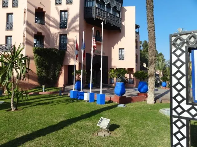 Manis Apartment Set in a Hotel Area