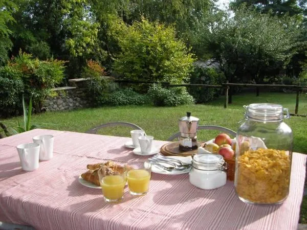 Food and drinks in B&B Ai Tre Confini