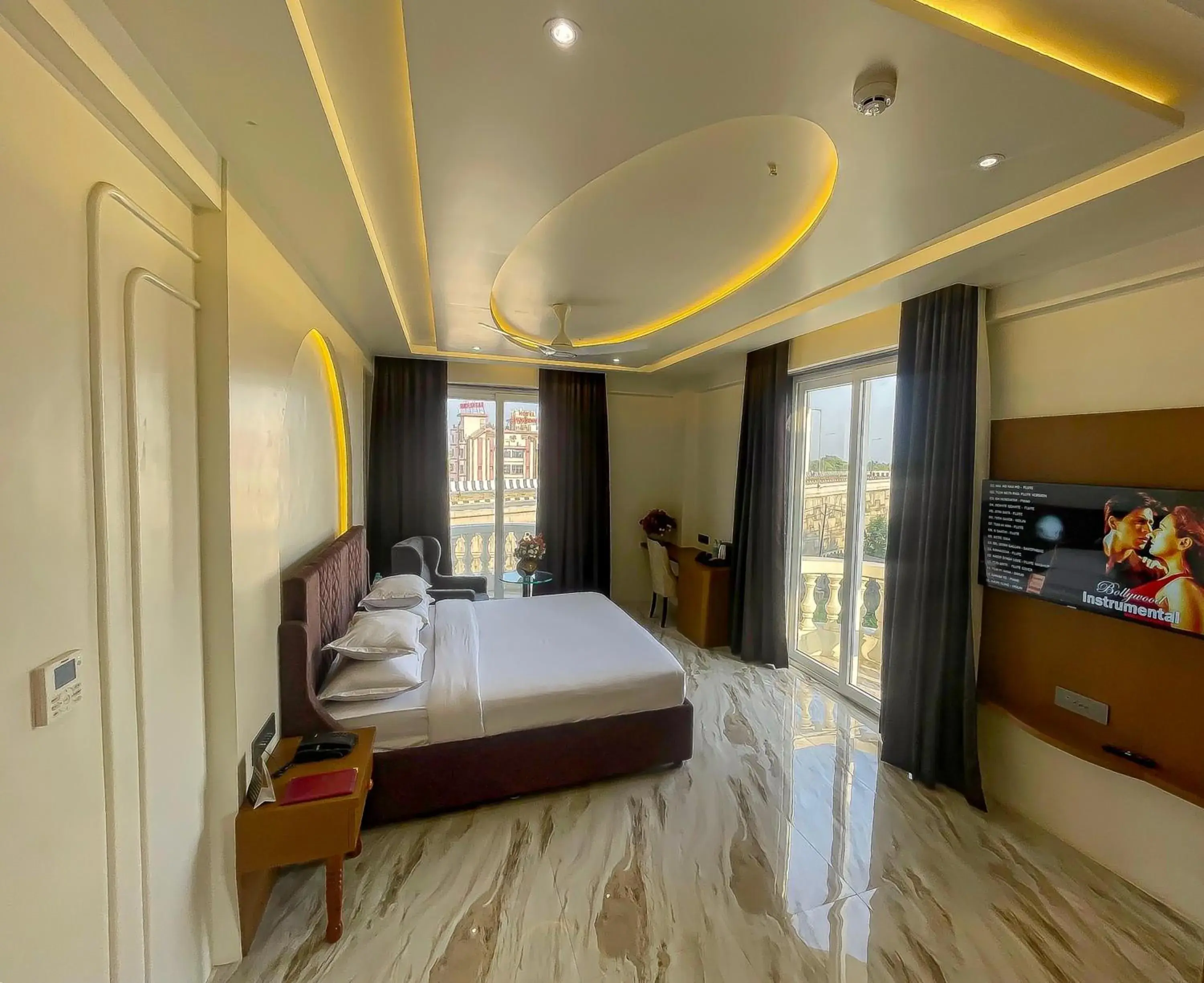 Bed in The S Crown Somnath Bed in The S Crown Somnath