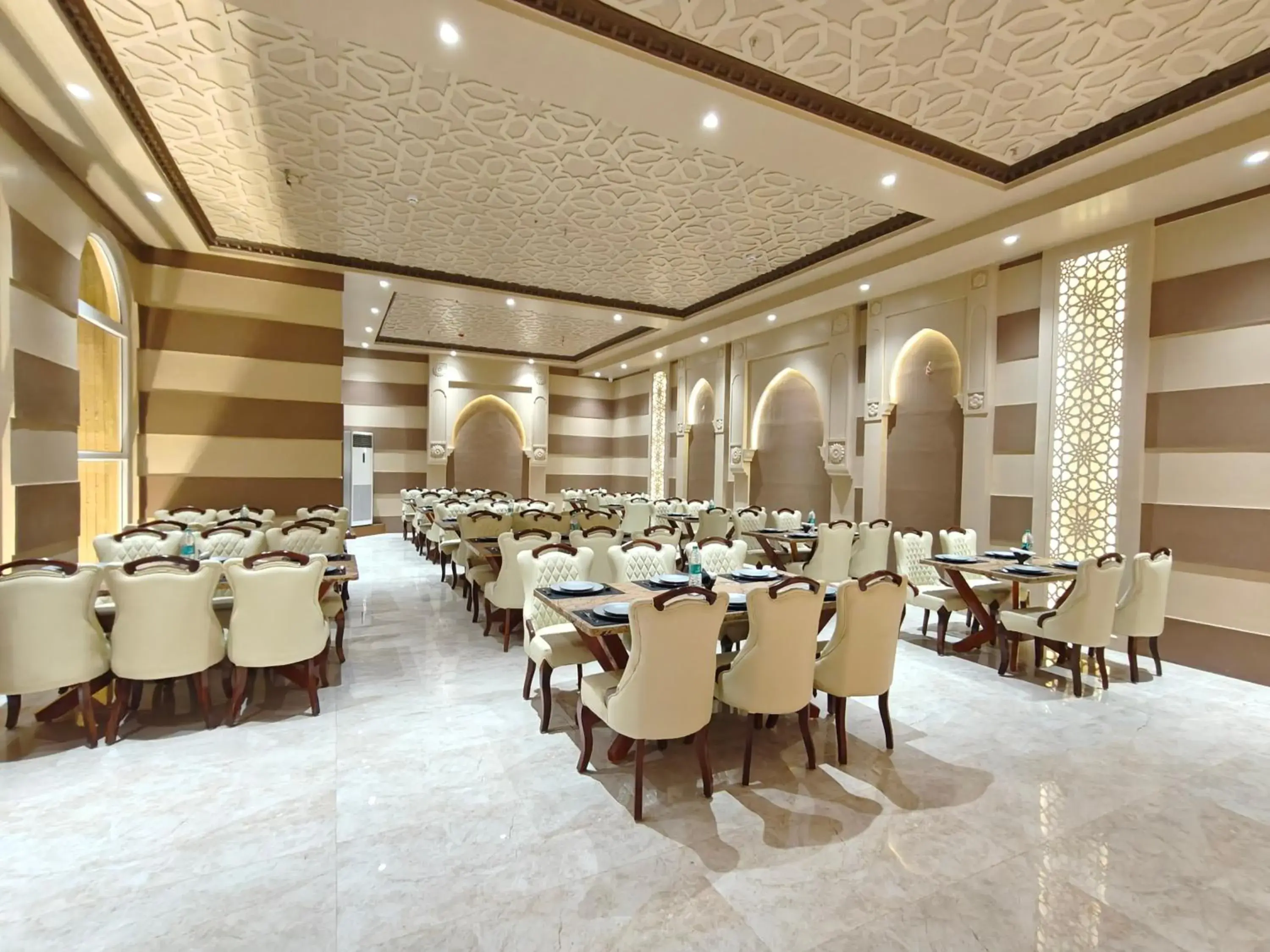Restaurant/places to eat in The S Crown Somnath Restaurant/places to eat in The S Crown Somnath