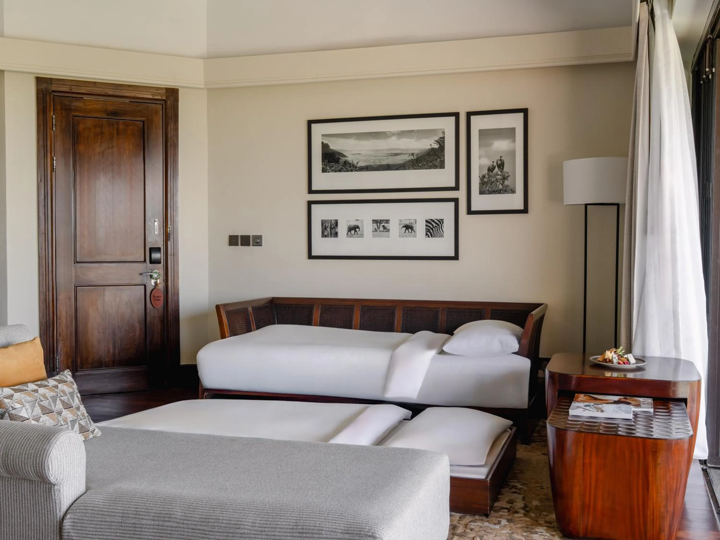 Bed in Four Seasons Safari Lodge Serengeti