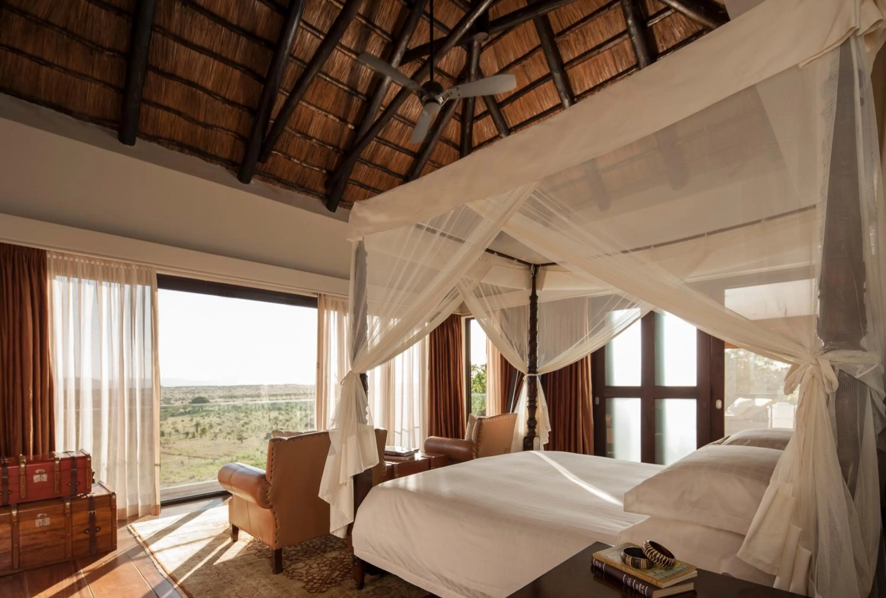 Bedroom, Bed in Four Seasons Safari Lodge Serengeti