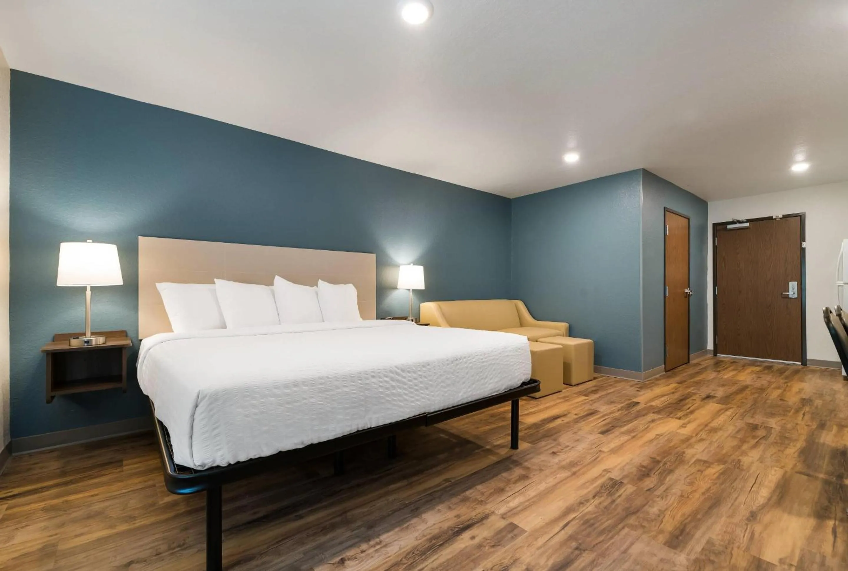 Bedroom, Bed in WoodSpring Suites Cocoa Beach - Rockledge