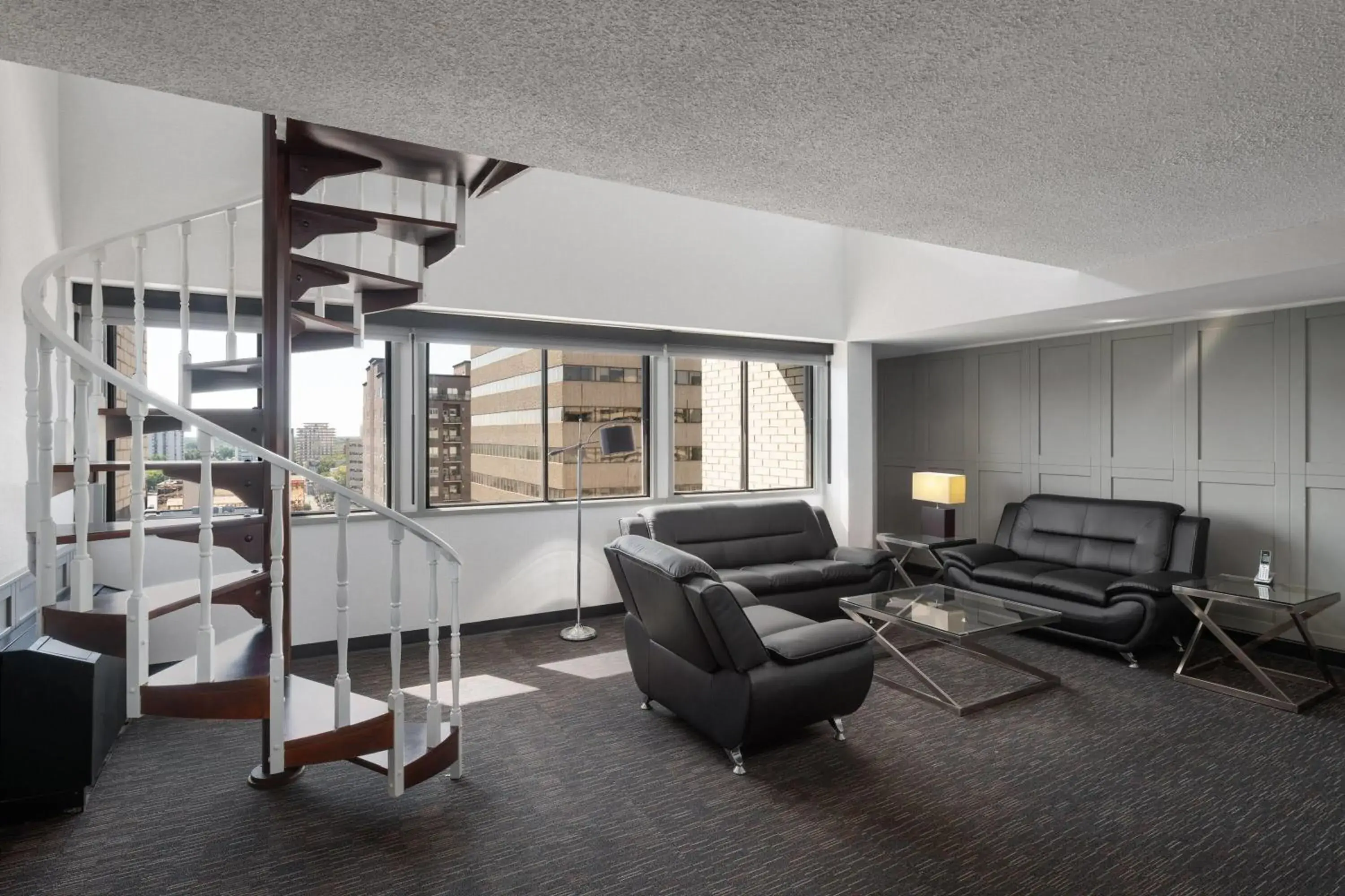 Premier King Suite with Sofa Bed in Ramada Plaza by Wyndham Regina Downtown Premier King Suite with Sofa Bed in Ramada Plaza by Wyndham Regina Downtown