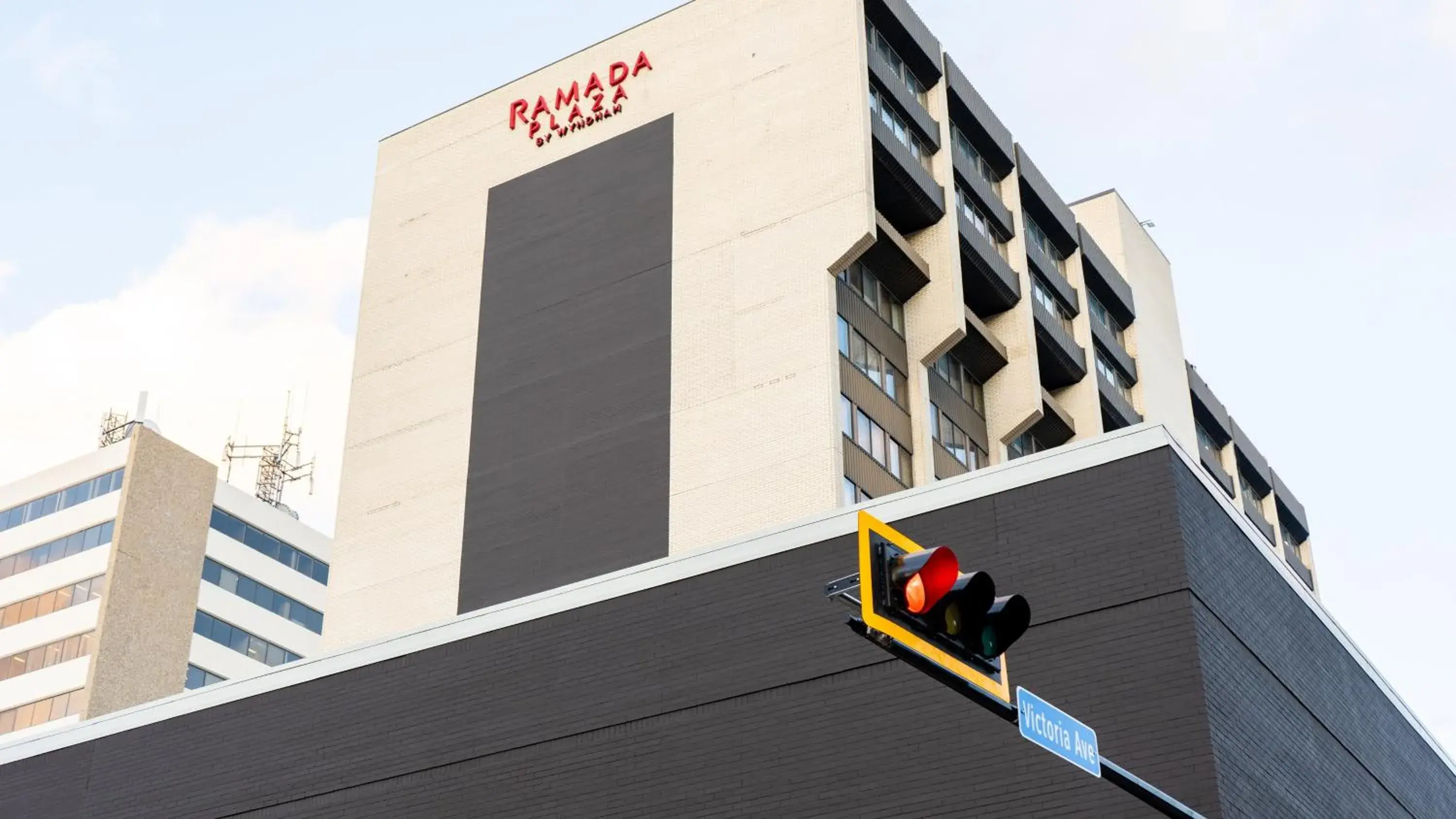 Property building in Ramada Plaza by Wyndham Regina Downtown Property building in Ramada Plaza by Wyndham Regina Downtown
