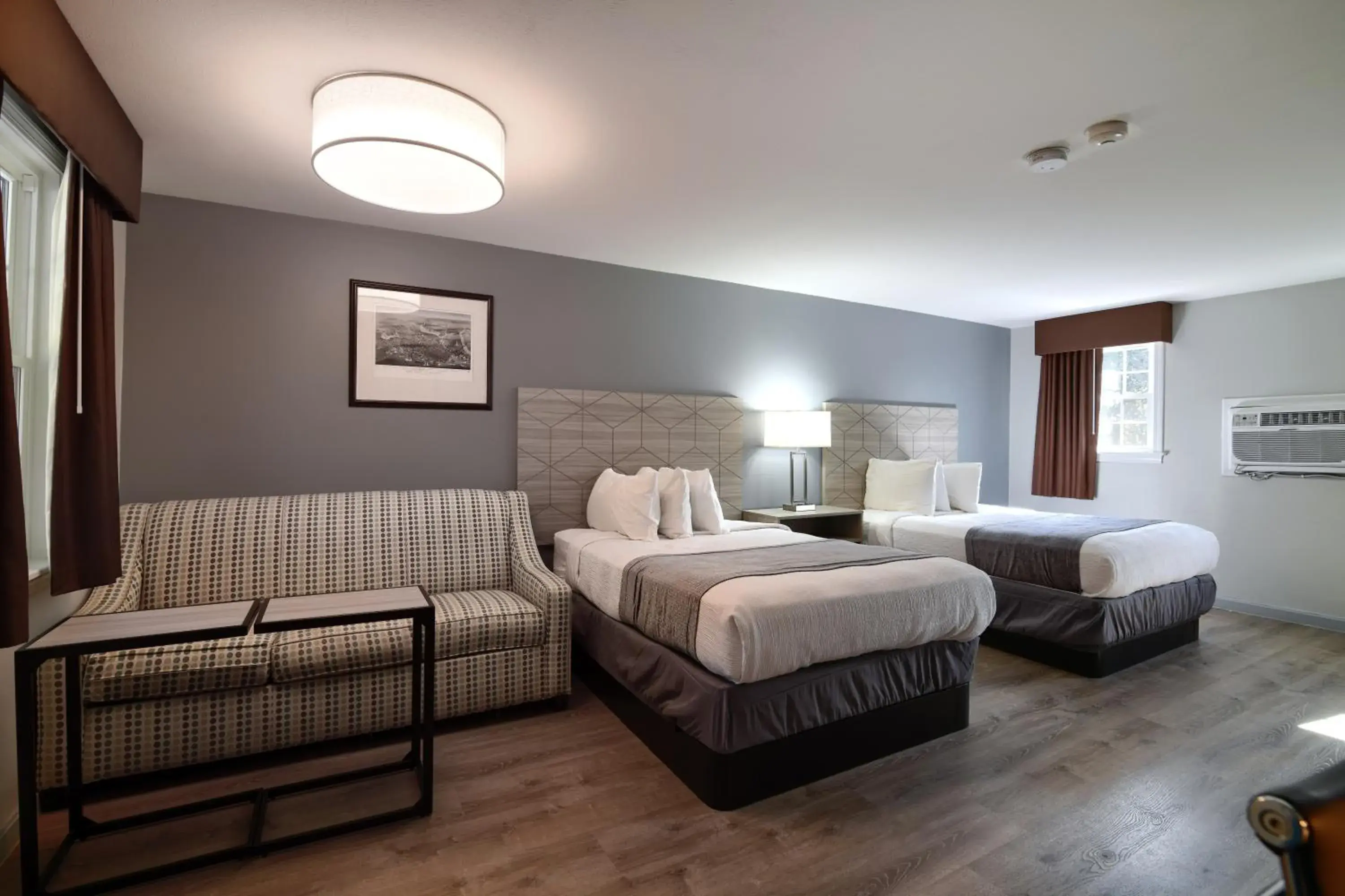 Double Room with Two Double Beds - Non-Smoking in Knight's Inn Boston/Danvers Double Room with Two Double Beds - Non-Smoking in Knight's Inn Boston/Danvers