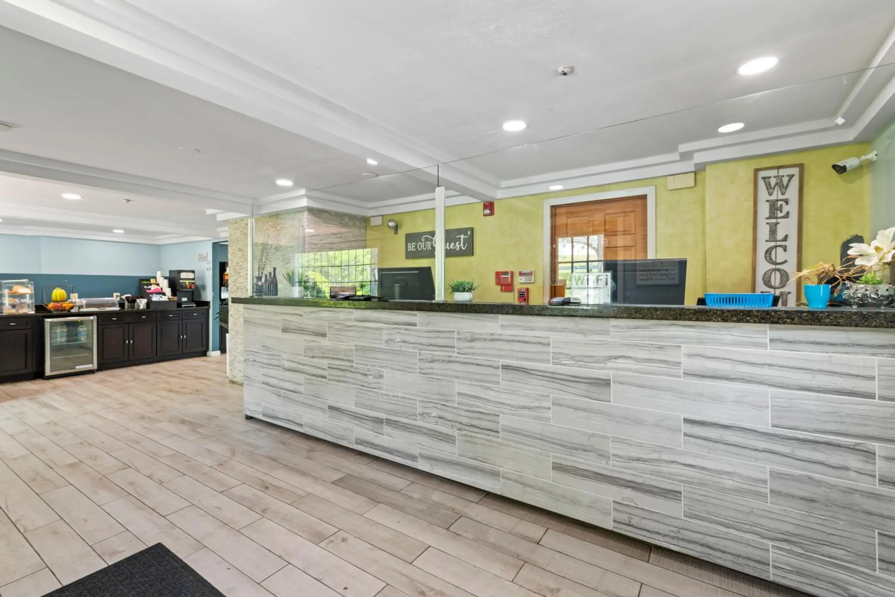 Lobby or reception in Knight's Inn Boston/Danvers Lobby or reception in Knight's Inn Boston/Danvers