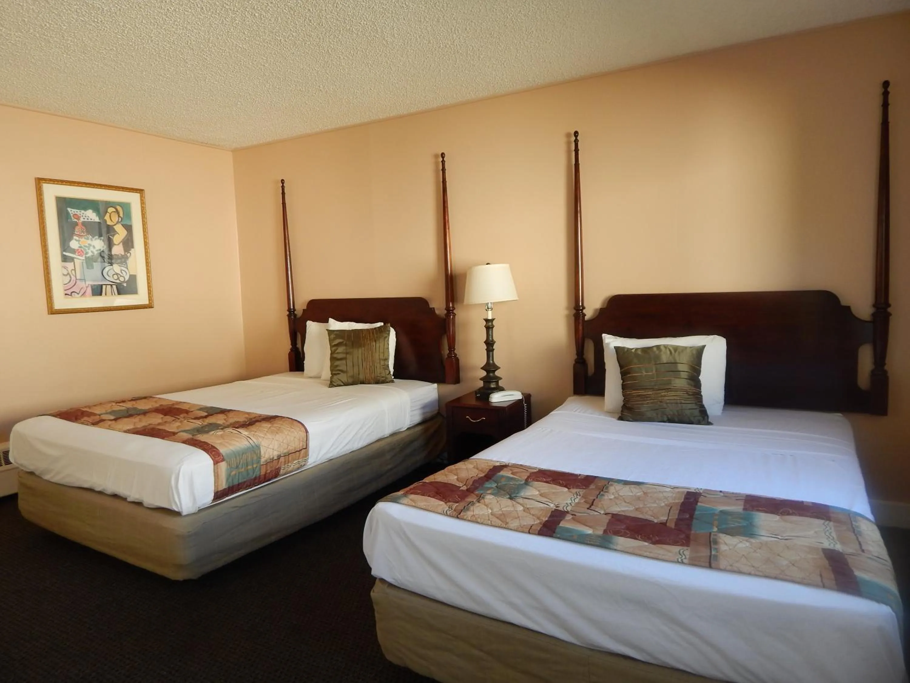 Photo of the whole room, Bed in Capri Motel