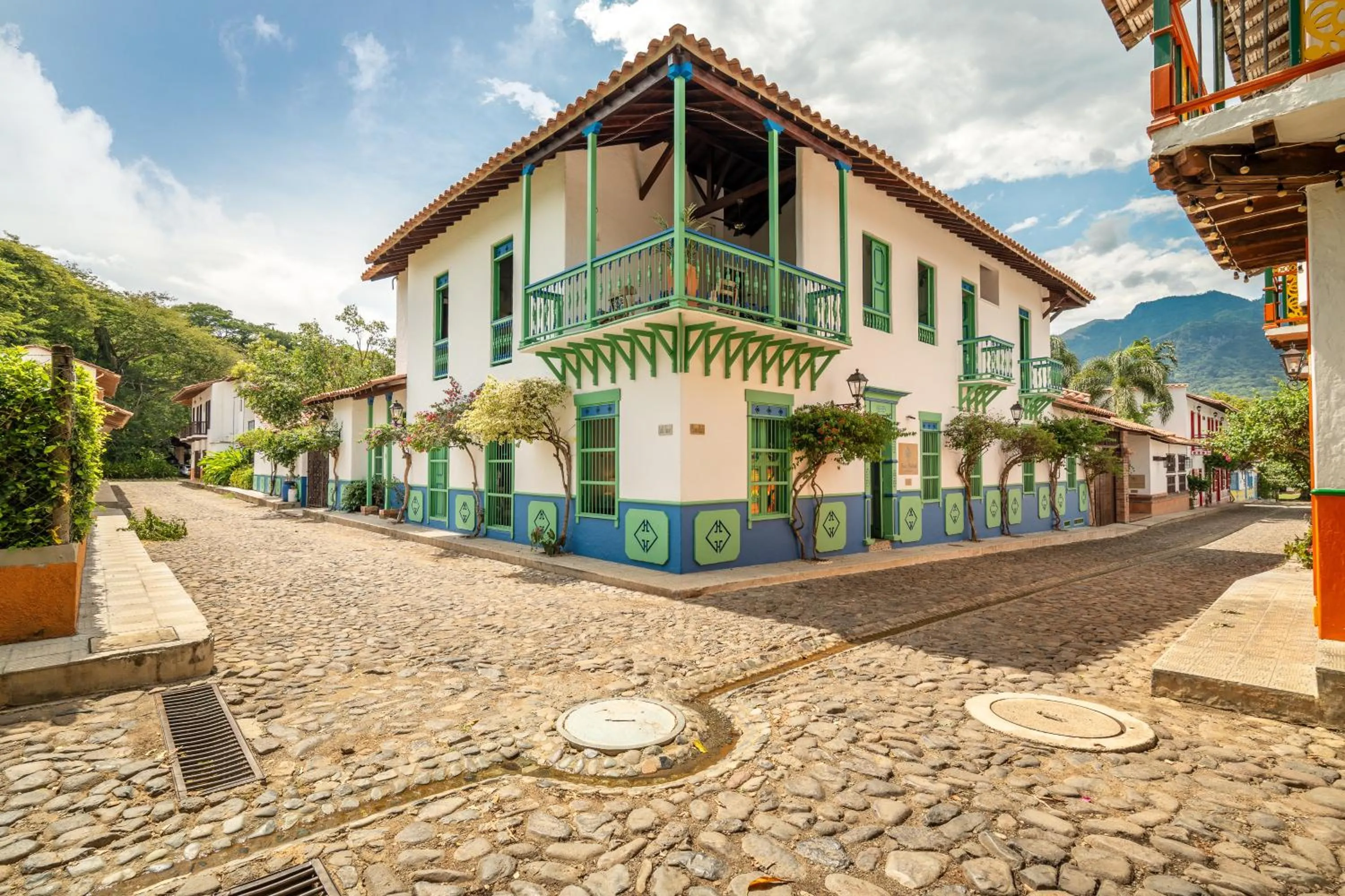 Property building in Casa Cedrela Hotel Boutique -Cauca Viejo- Mayores de 14 años