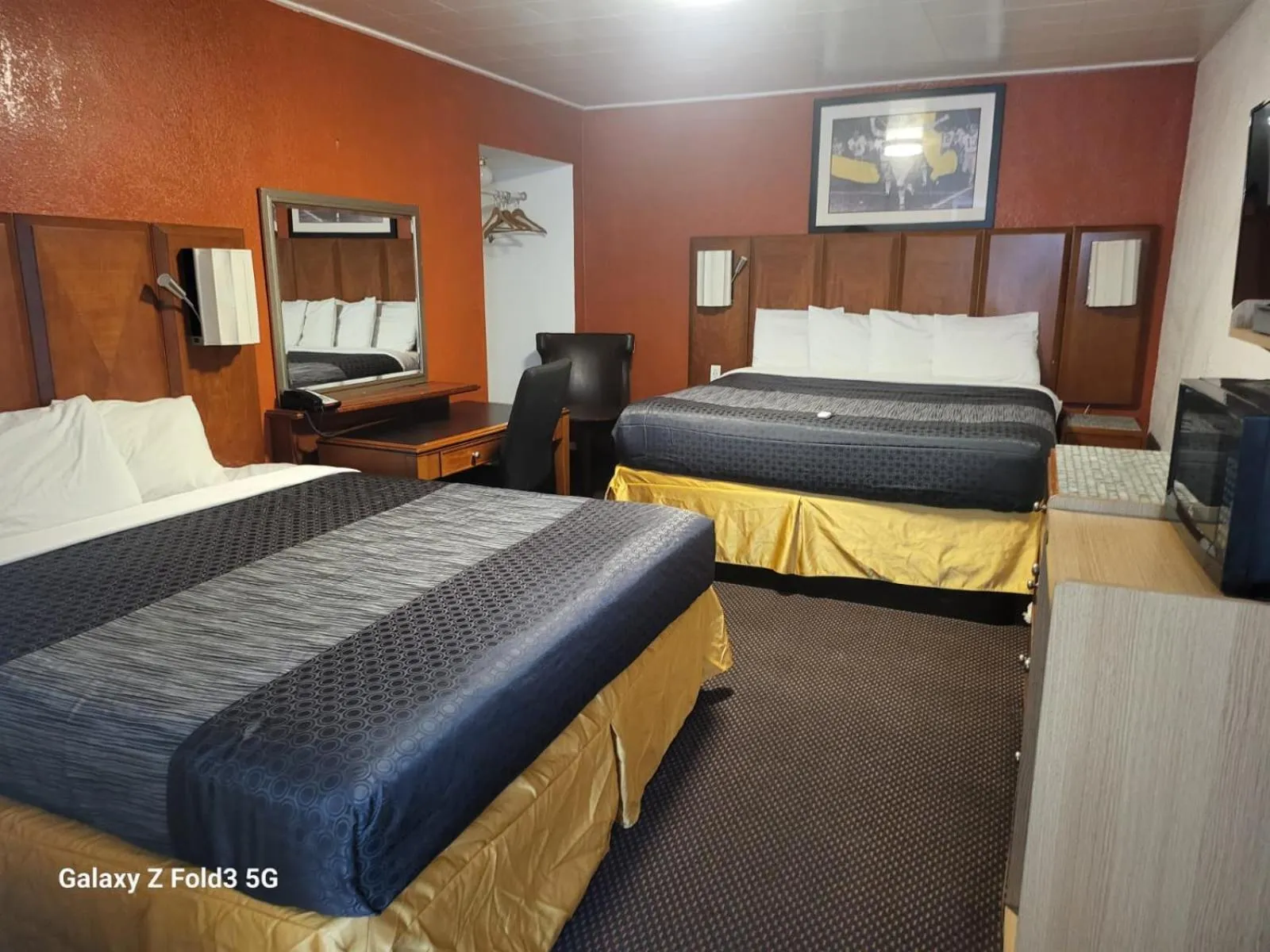 Bed in Mountain Star Inn