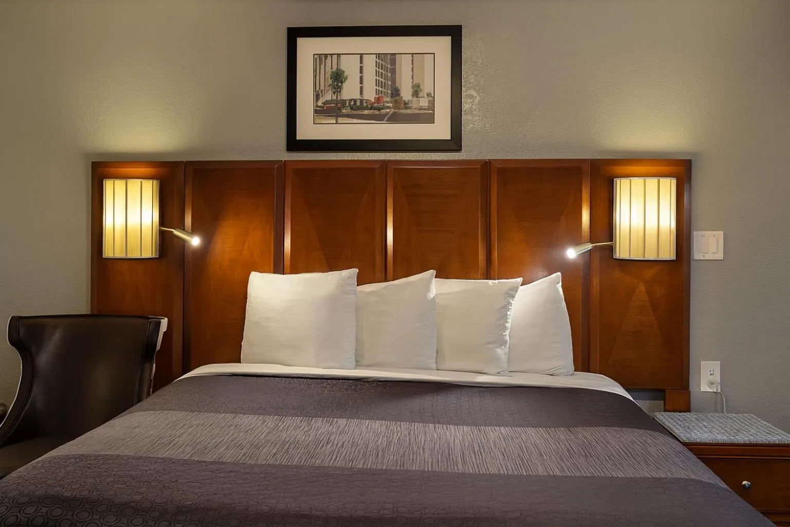 Bed in Mountain Star Inn