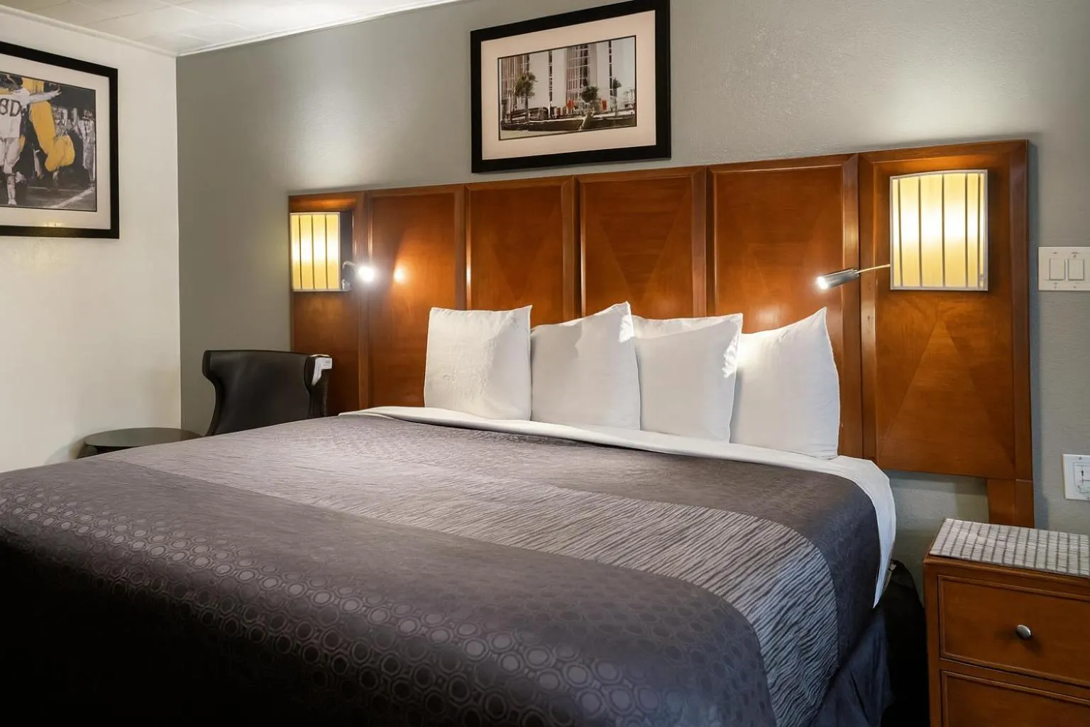 Bed in Mountain Star Inn