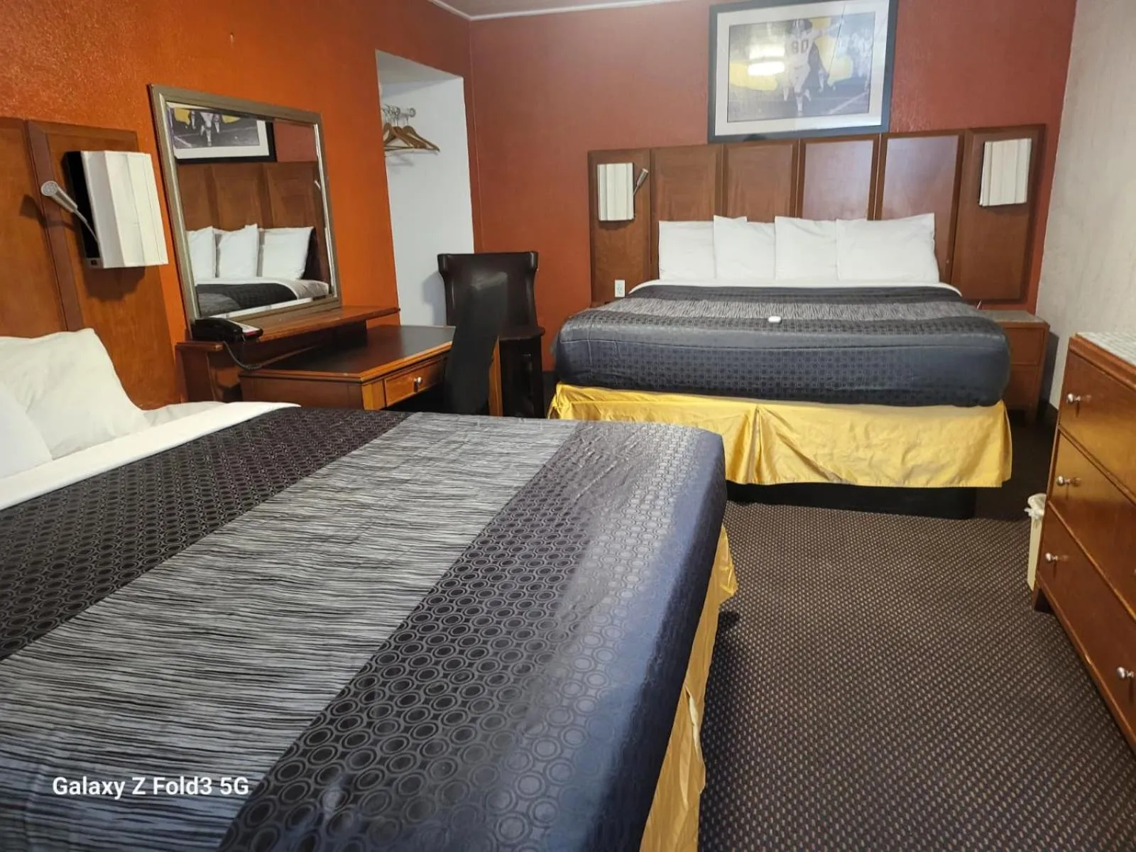 Bed in Mountain Star Inn