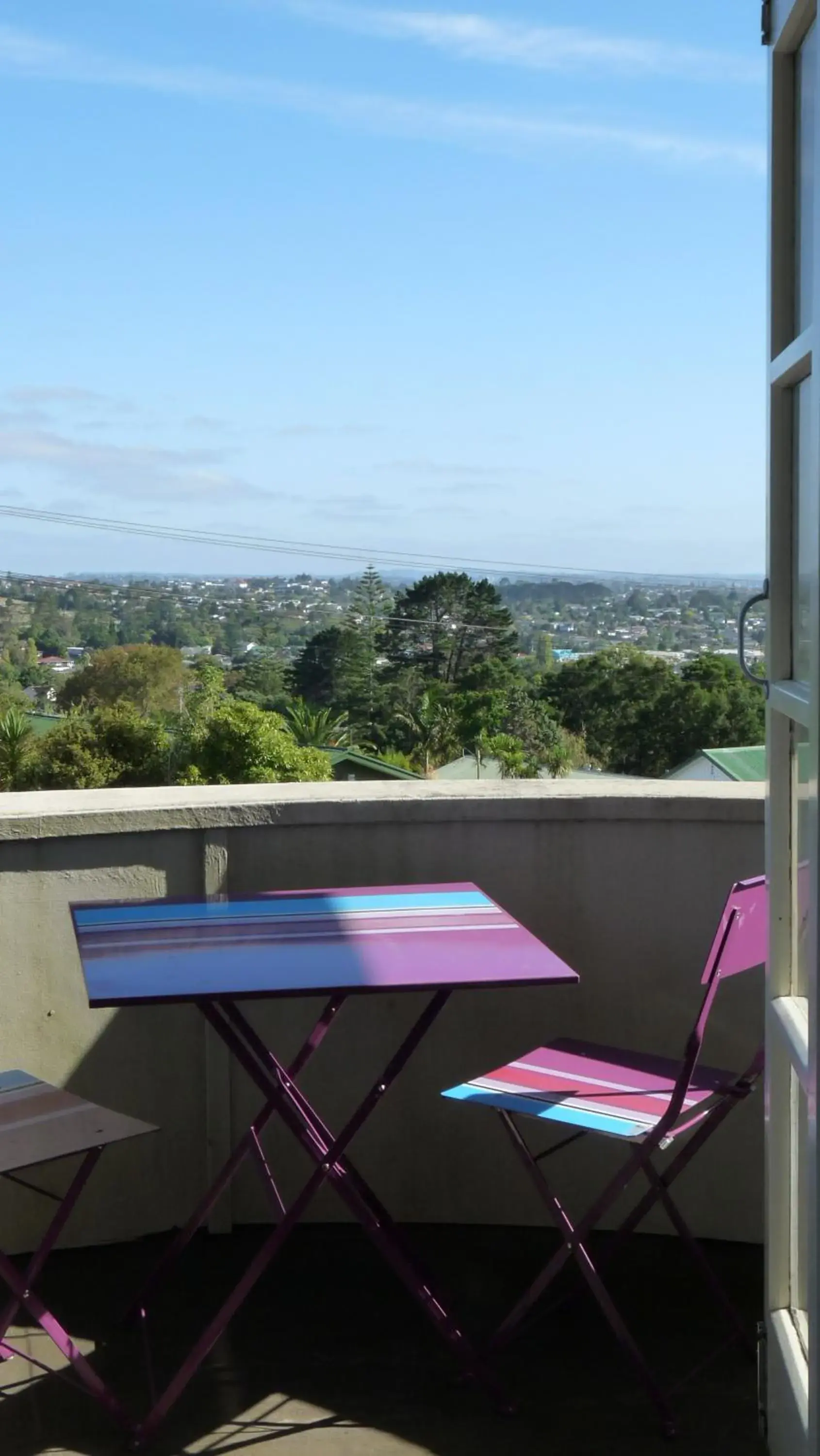 Twin Room with Balcony and Shared Bathroom in Kiwi Heritage Homestay Twin Room with Balcony and Shared Bathroom in Kiwi Heritage Homestay