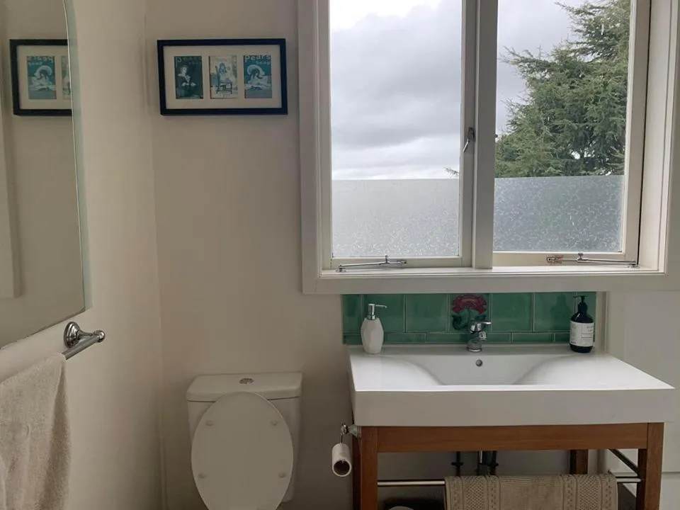 Bathroom in Kiwi Heritage Homestay