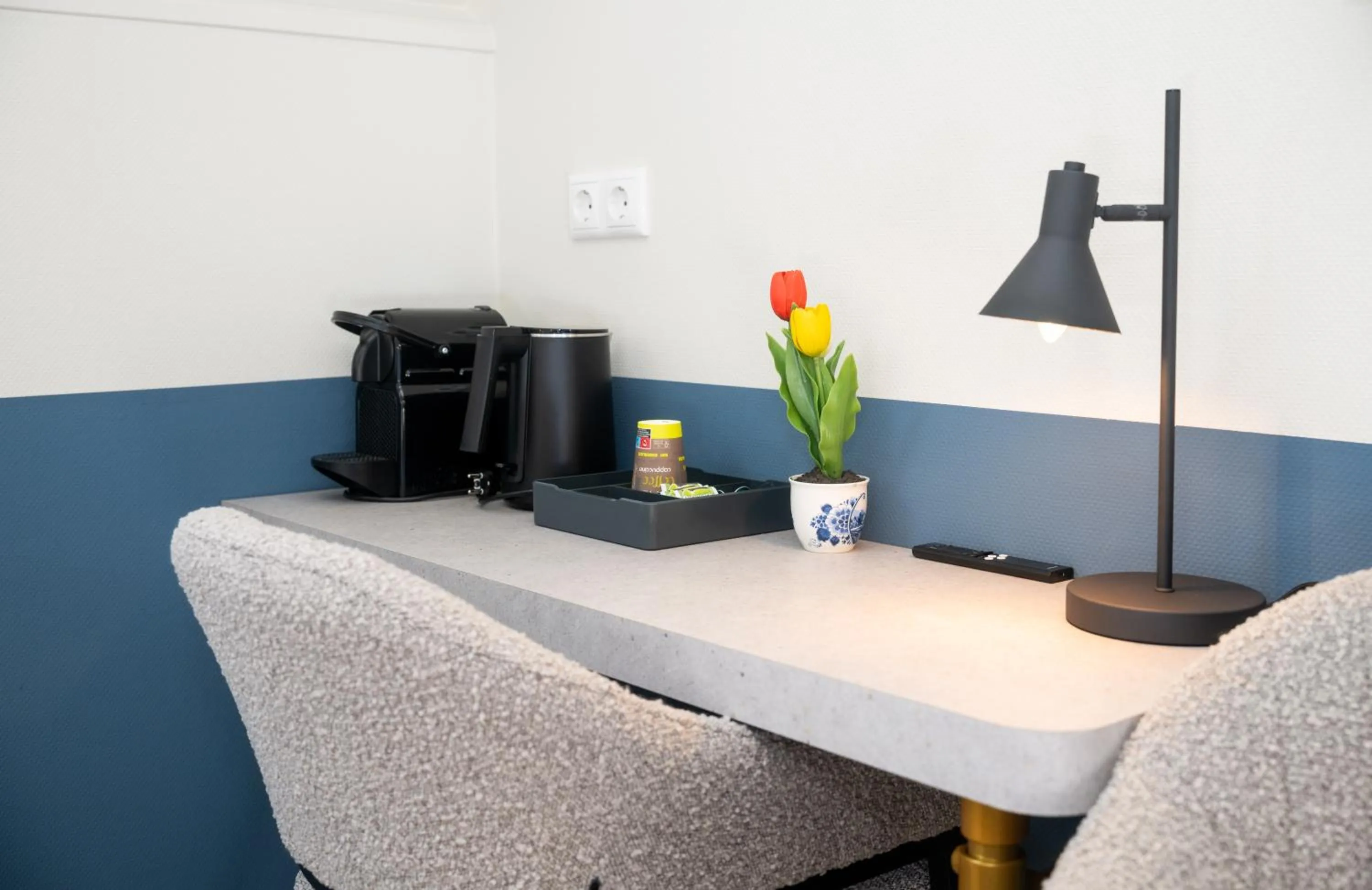 Coffee/tea facilities in Giethoorn Old Art Hotel