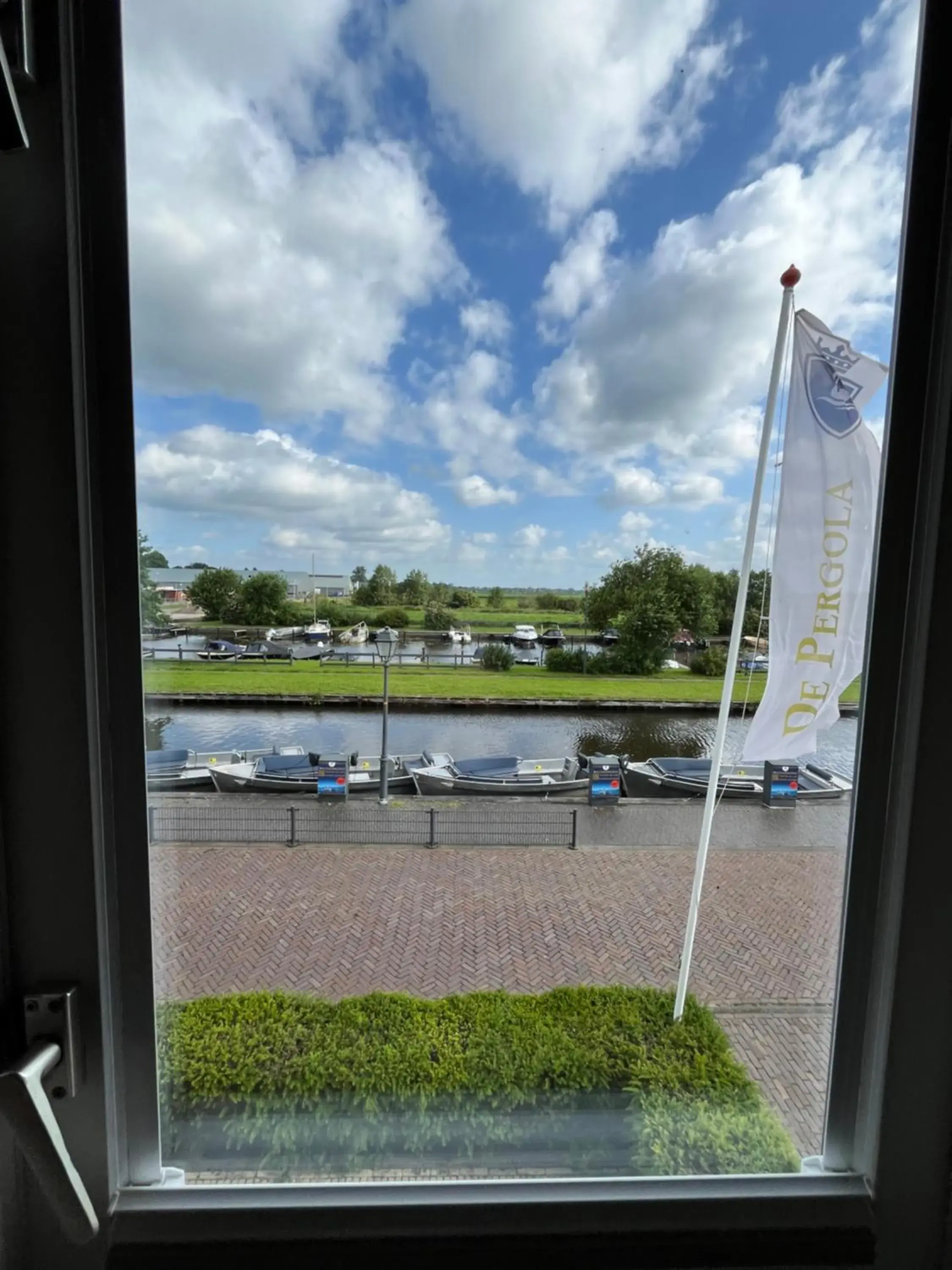 Twin Room with Water View - single occupancy in Giethoorn Old Art Hotel Twin Room with Water View - single occupancy in Giethoorn Old Art Hotel