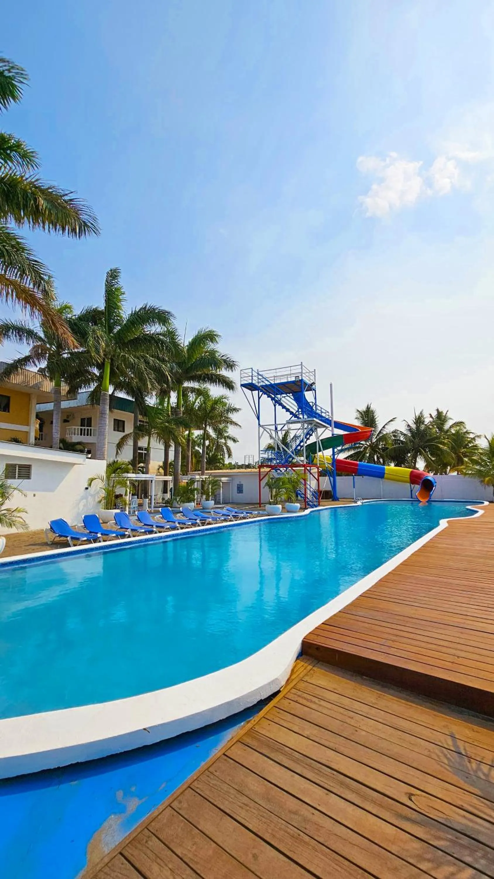 Swimming pool in Hotel Partenon Beach
