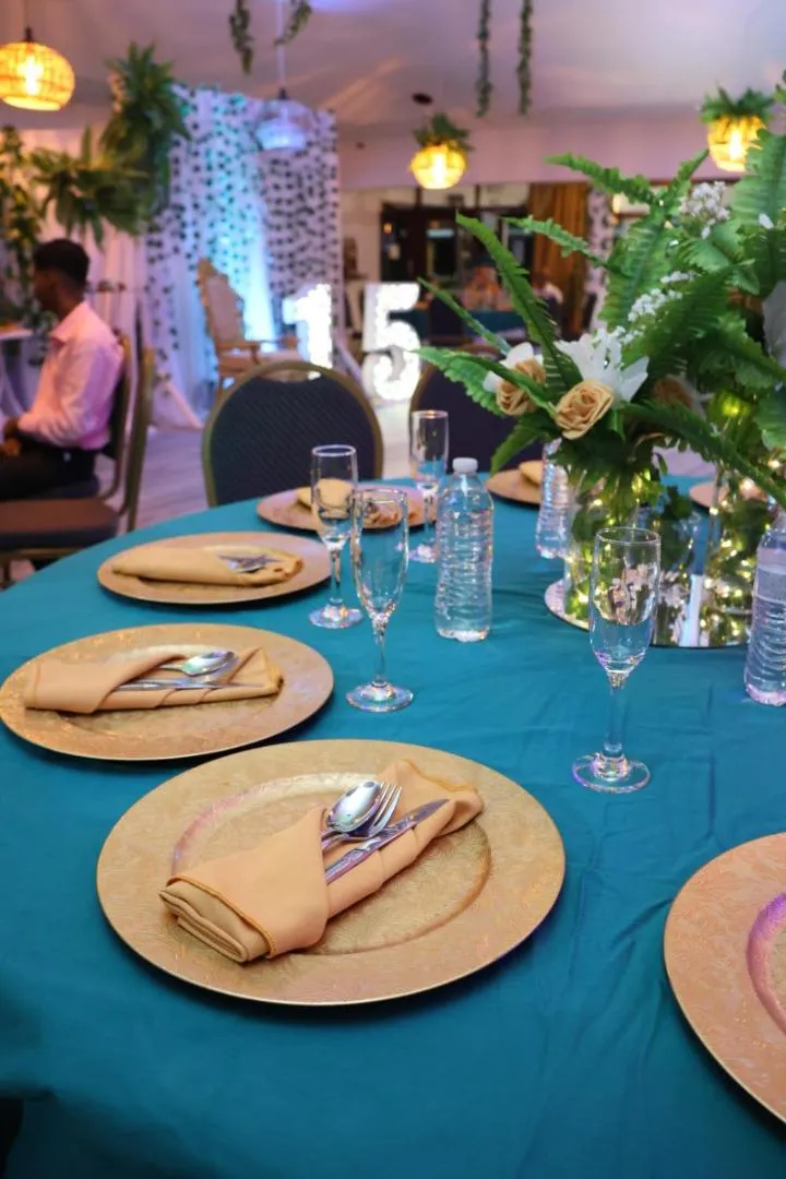 Restaurant/places to eat in Hotel Partenon Beach