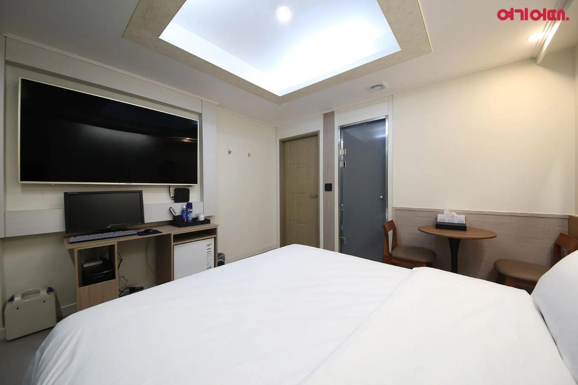 Bed in Number 25 Hotel