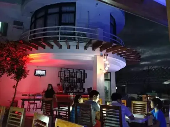 Lounge or bar, Restaurant/Places to Eat in Discover Boracay Hotel