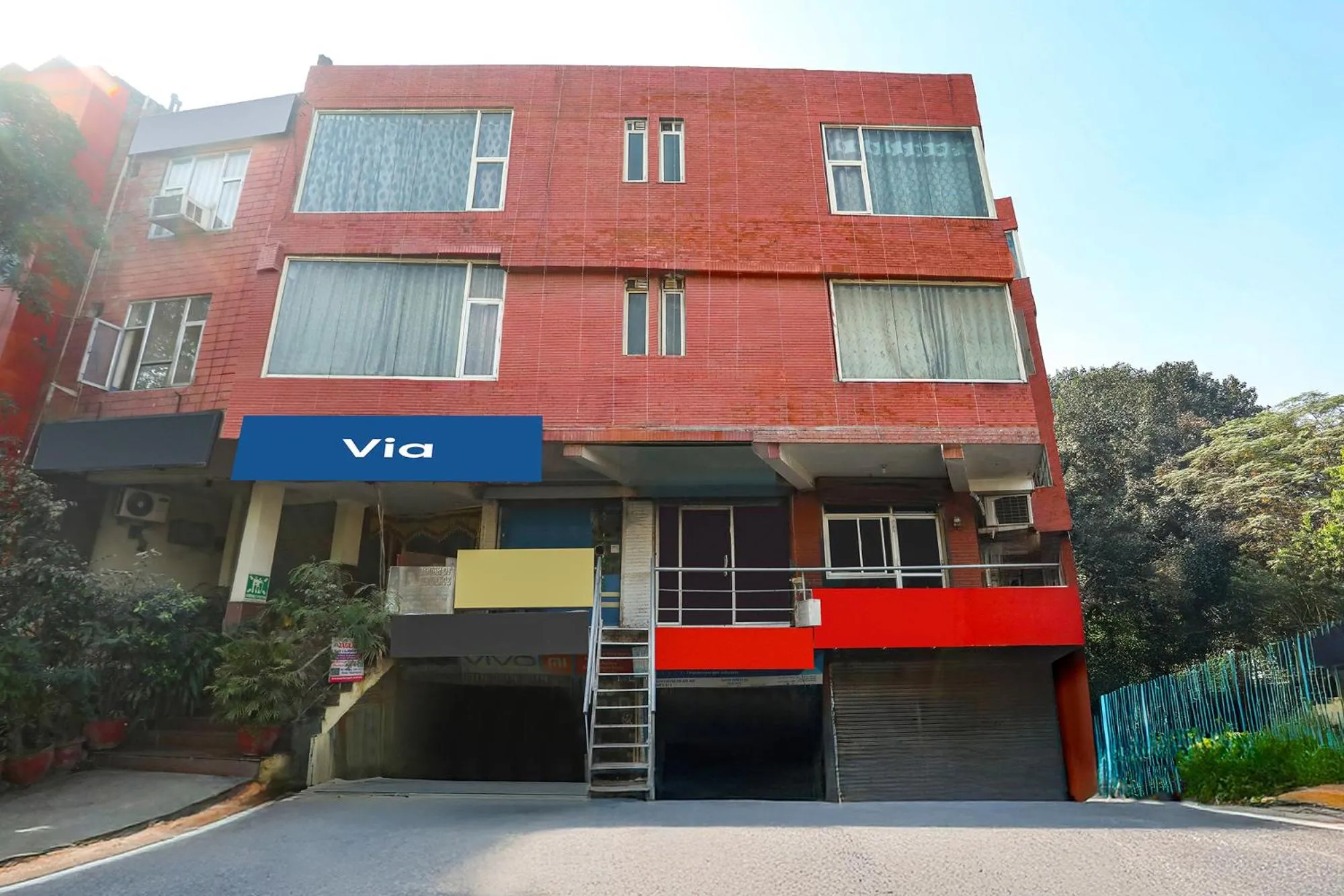 Property building in Via Rajdeep Palace