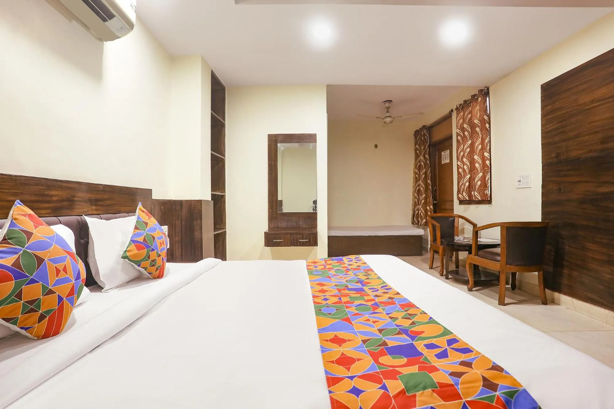 Bed in Via Rajdeep Palace