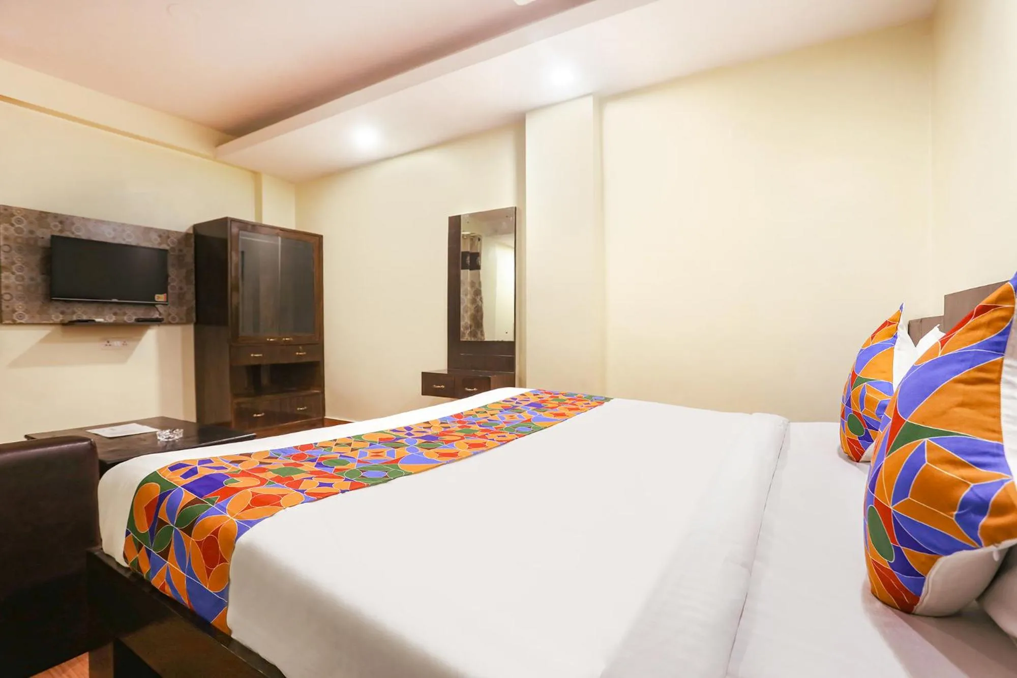 Bed in Via Rajdeep Palace