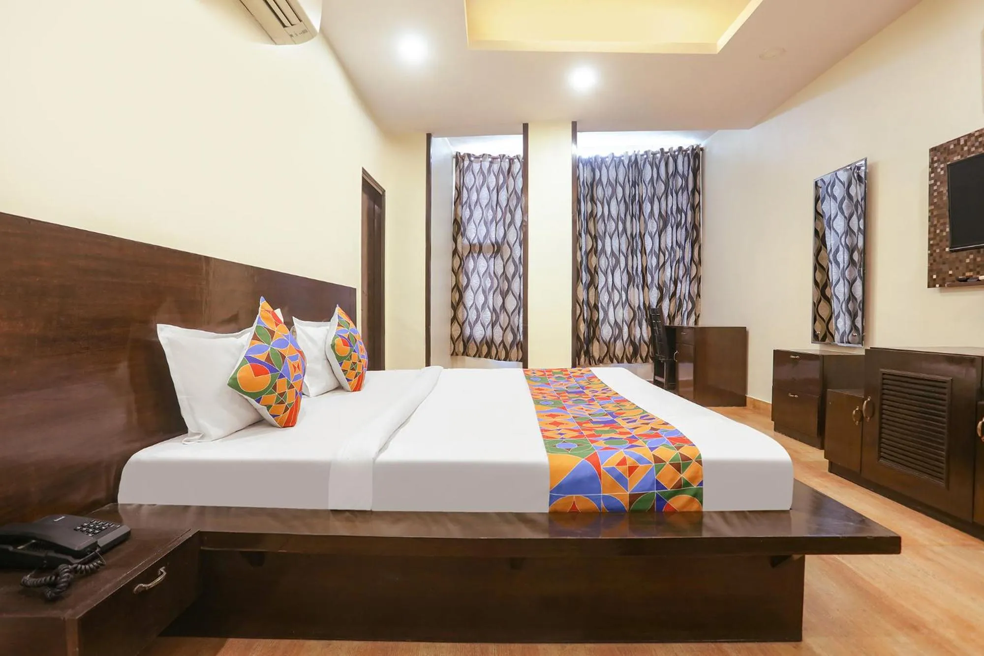 Bed in Via Rajdeep Palace