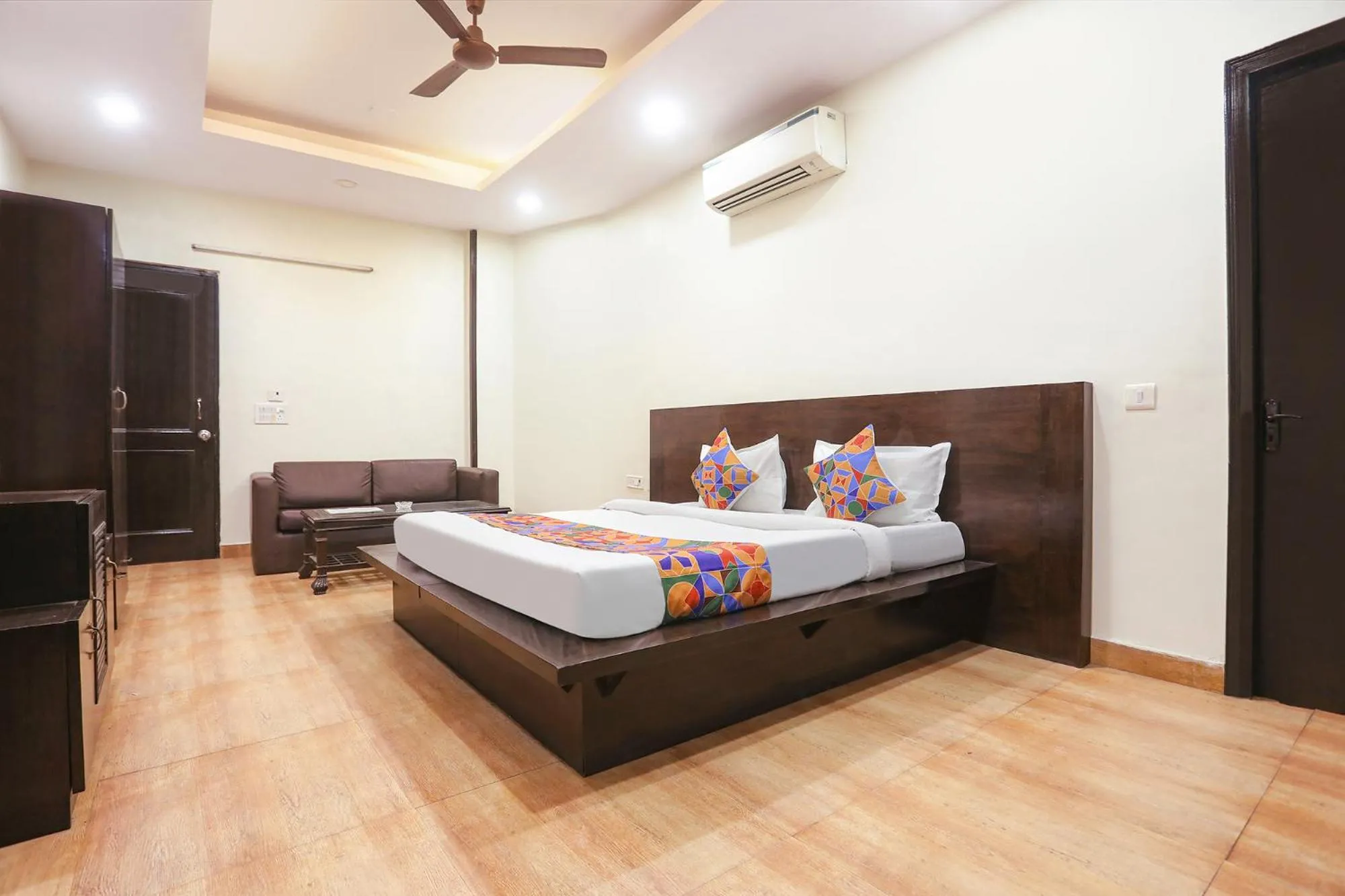 Bed in Via Rajdeep Palace