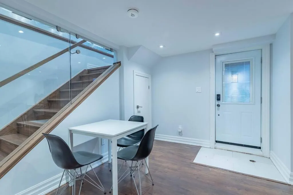 Luxurious and Spacious 4BR Home Near Downtown