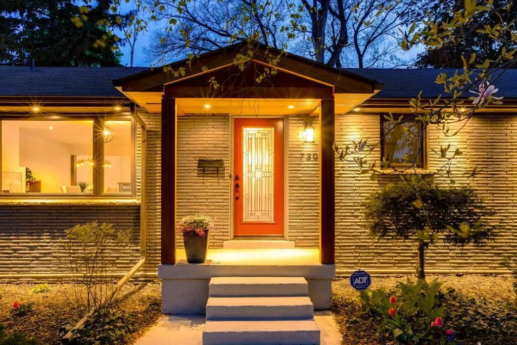 Luxurious and Spacious 4BR Home Near Downtown