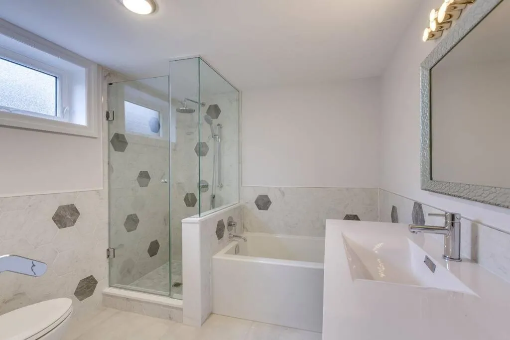 Luxurious and Spacious 4BR Home Near Downtown