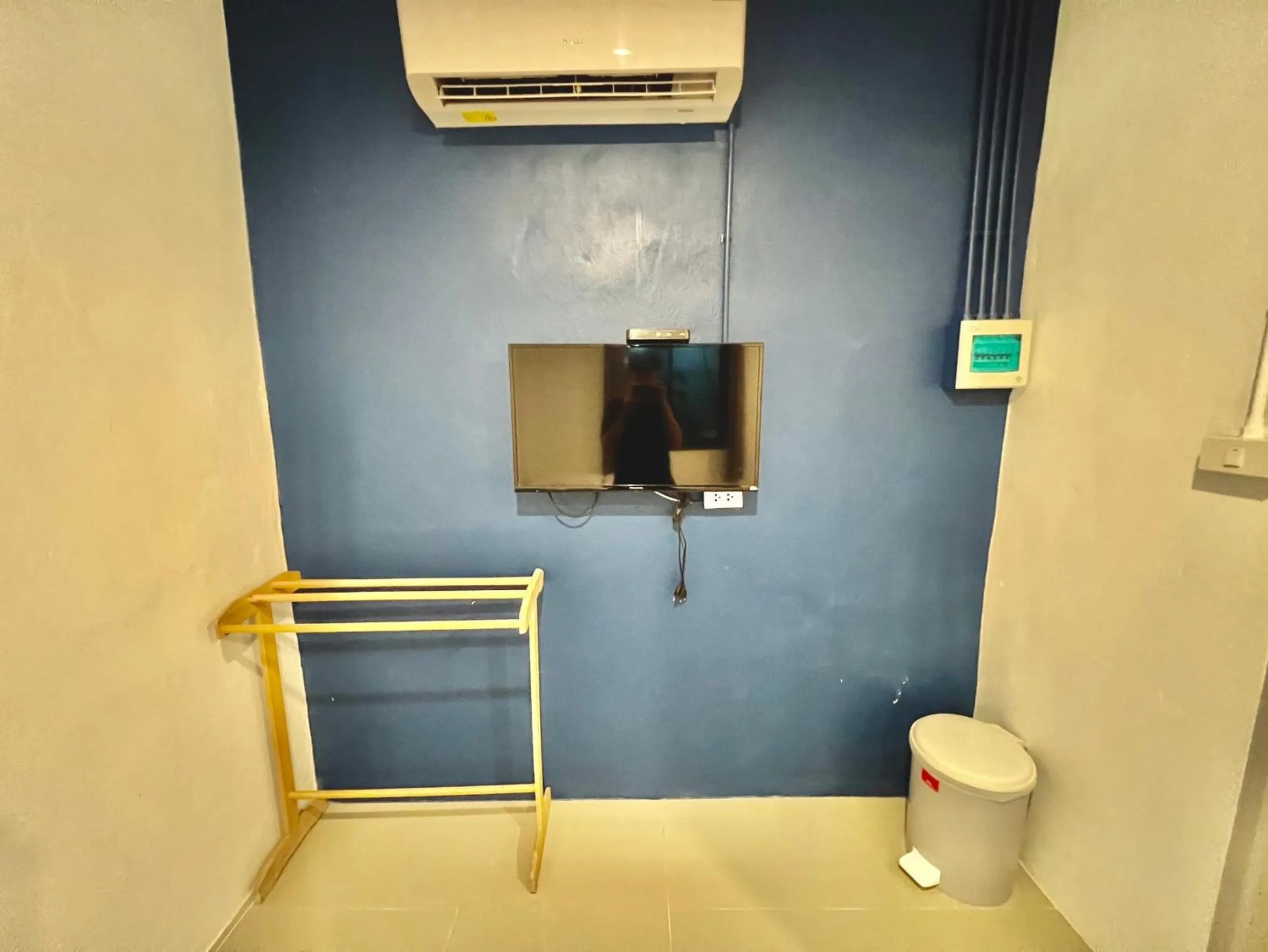 TV and multimedia in PHUPA BEACH Resort