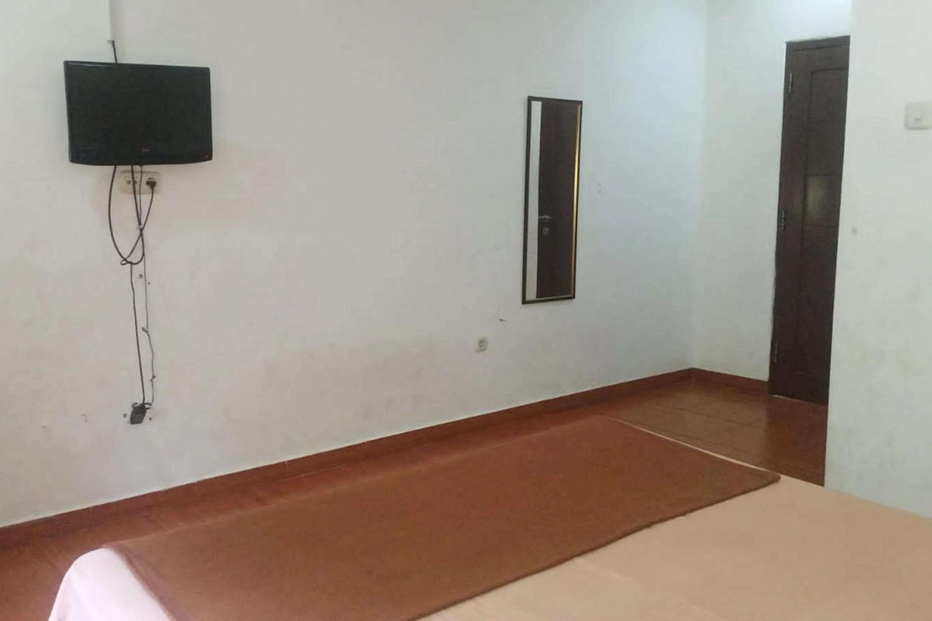 TV and multimedia, Bed in Aryani Suites Syariah