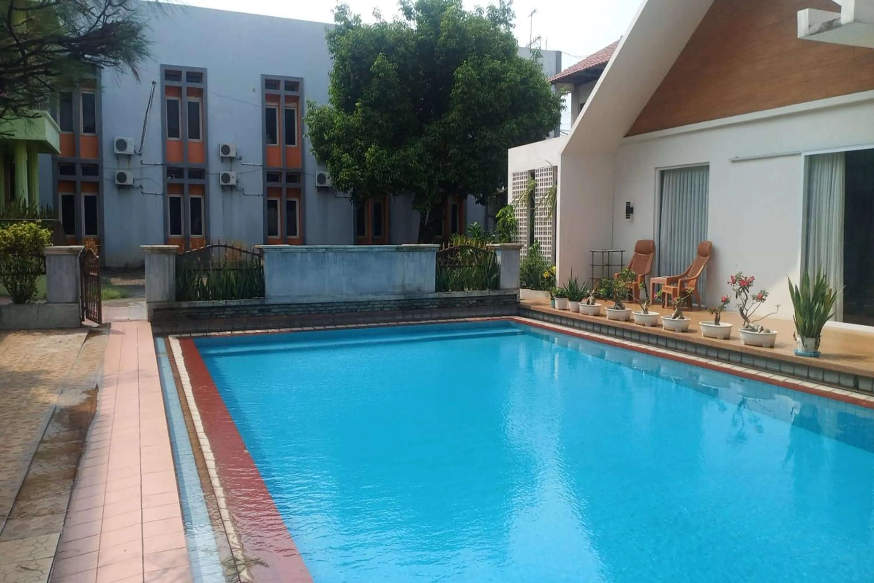 Swimming pool in Aryani Suites Syariah
