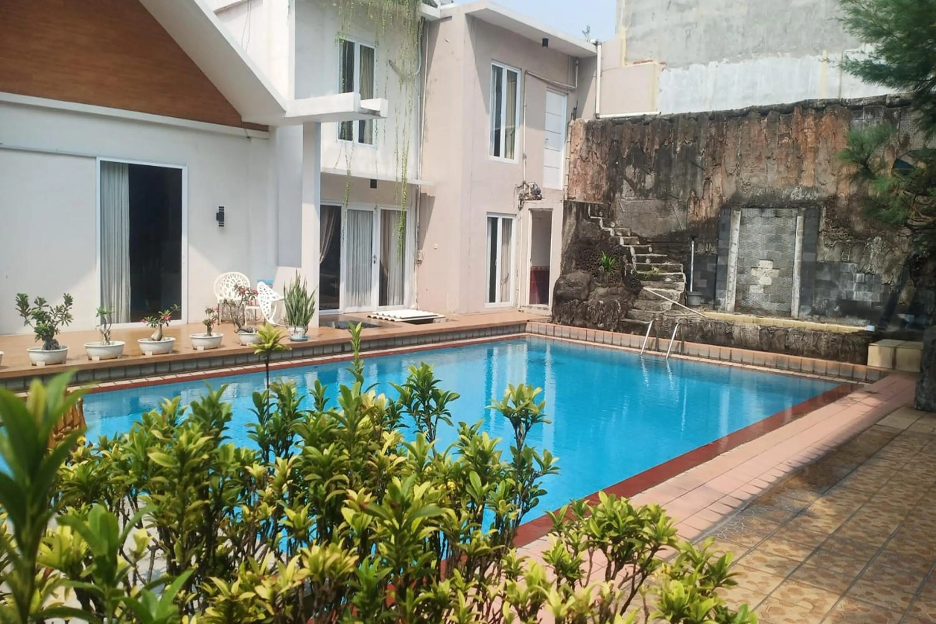 Swimming pool in Aryani Suites Syariah