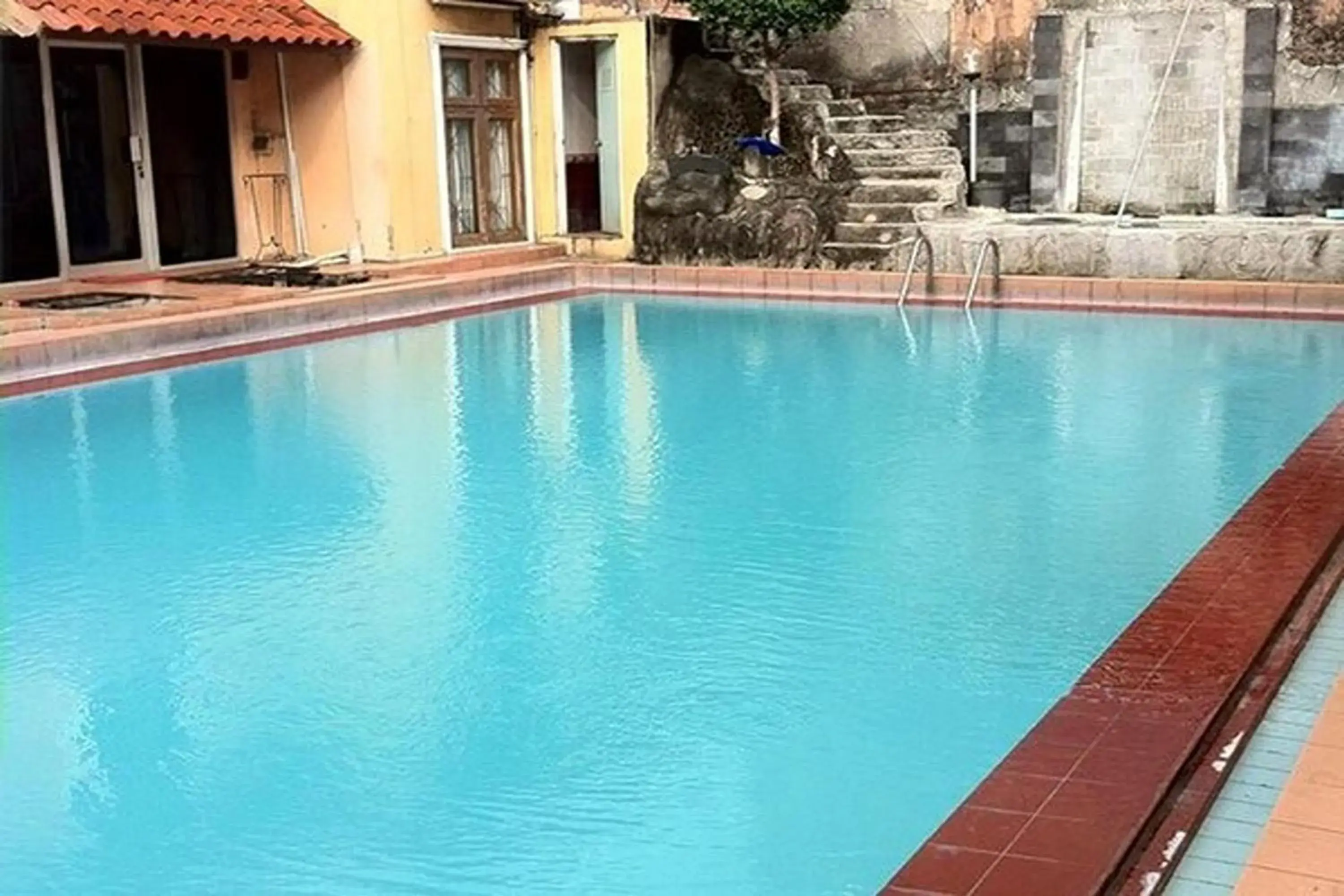 Swimming pool in Aryani Suites Syariah Swimming pool in Aryani Suites Syariah