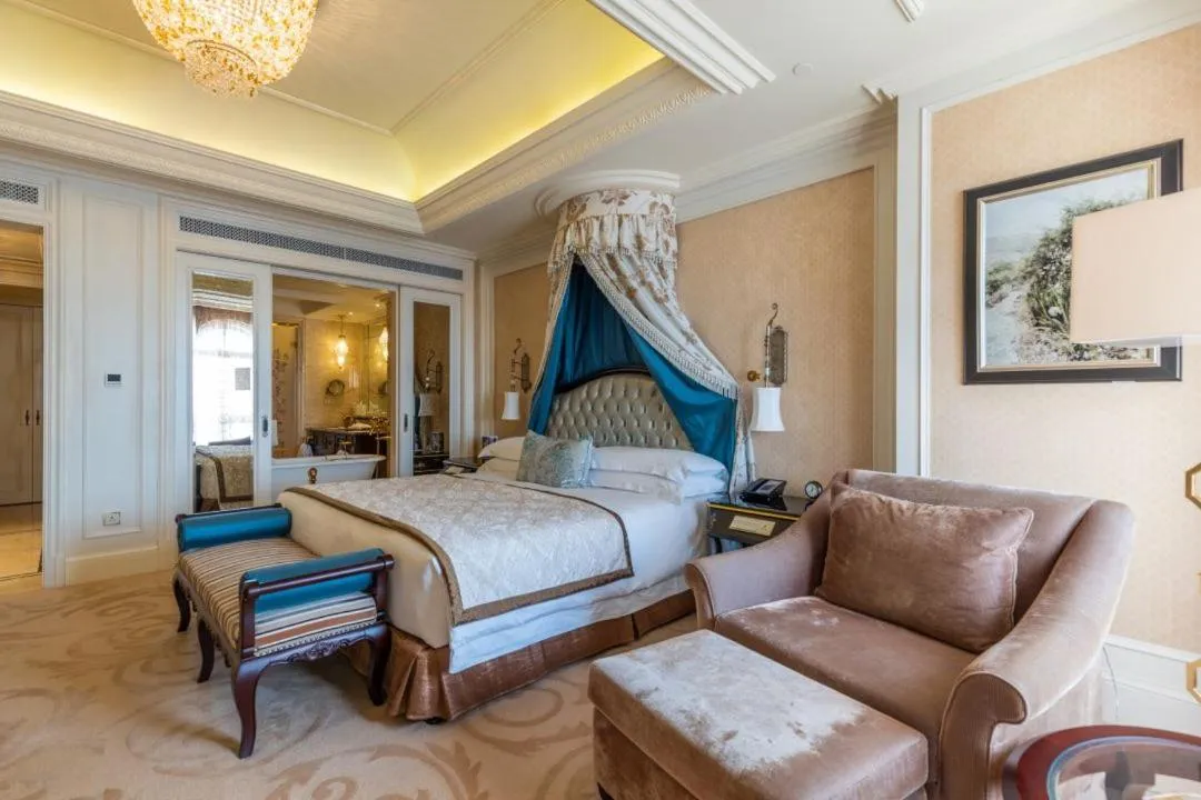 Bed in The Castle Hotel, a Luxury Collection Hotel, Dalian