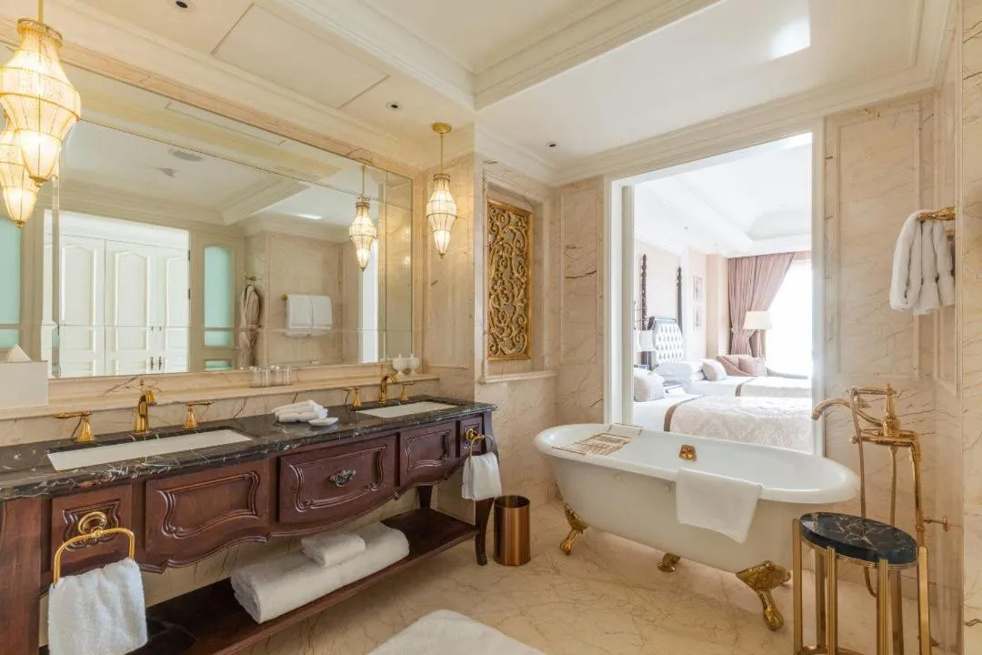 The Castle Hotel, a Luxury Collection Hotel, Dalian