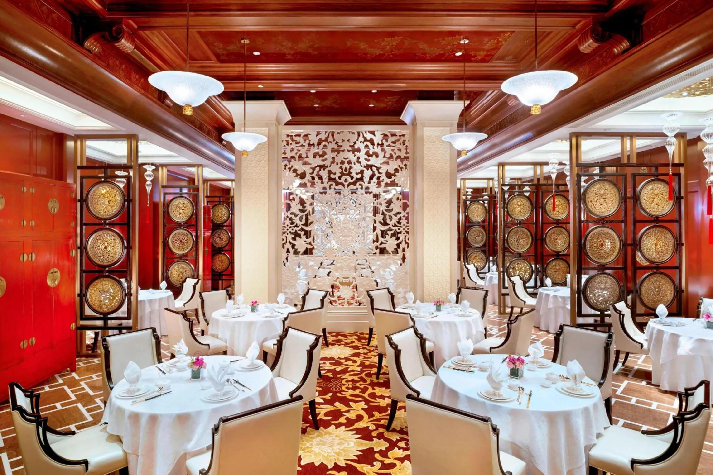 Restaurant/places to eat in The Castle Hotel, a Luxury Collection Hotel, Dalian