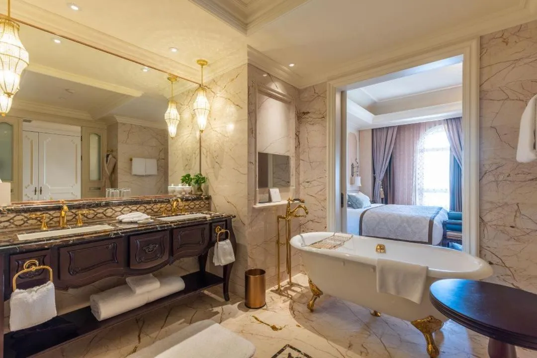 The Castle Hotel, a Luxury Collection Hotel, Dalian