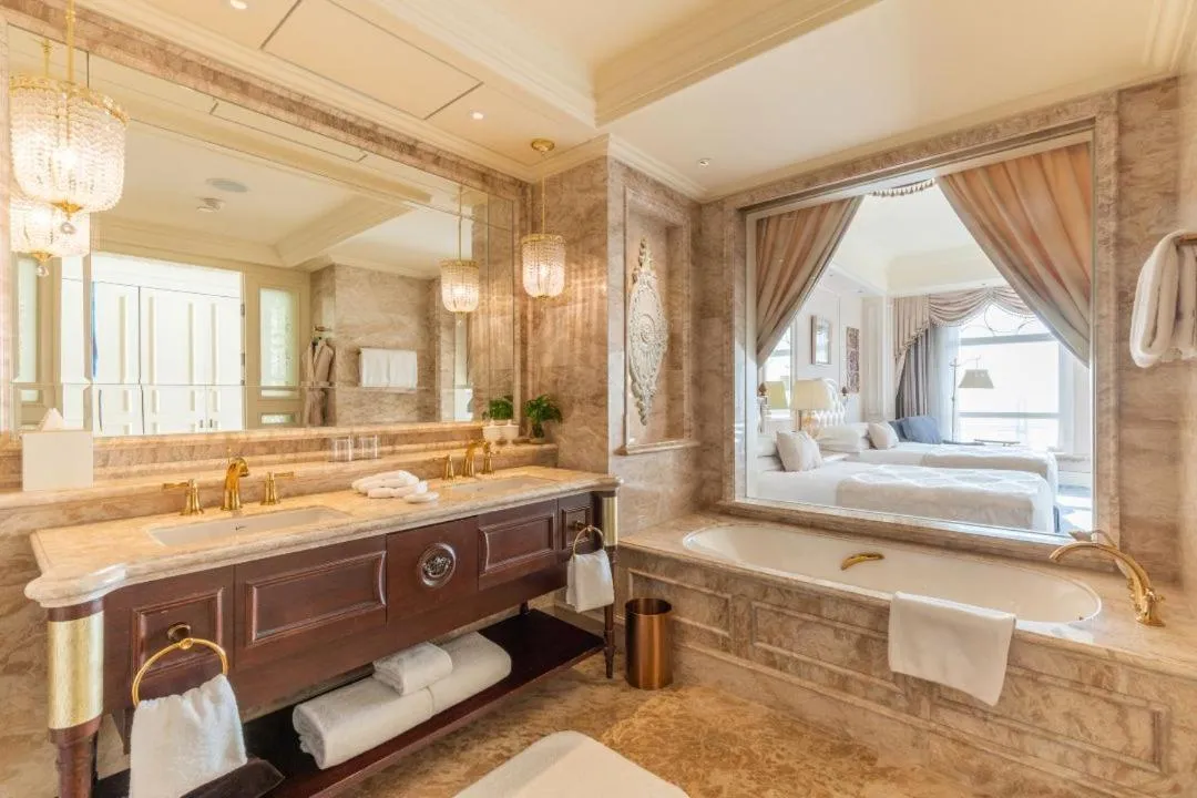 The Castle Hotel, a Luxury Collection Hotel, Dalian