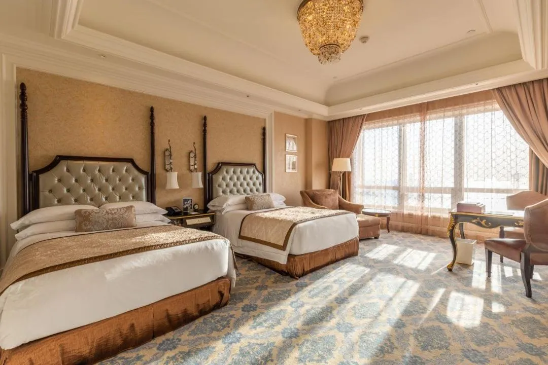 Bed in The Castle Hotel, a Luxury Collection Hotel, Dalian
