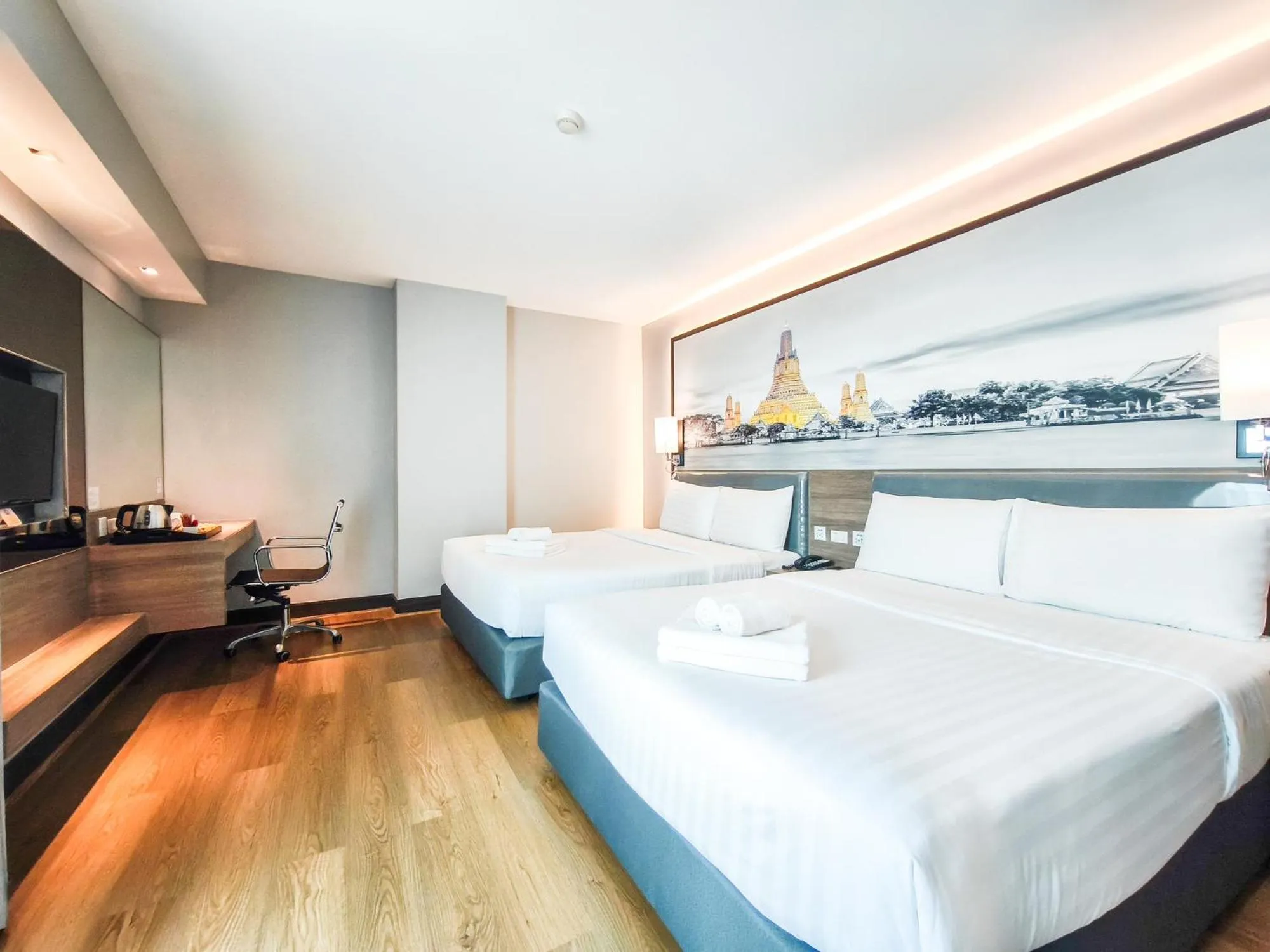 Bed in Citrus Sukhumvit 11 by Compass Hospitality